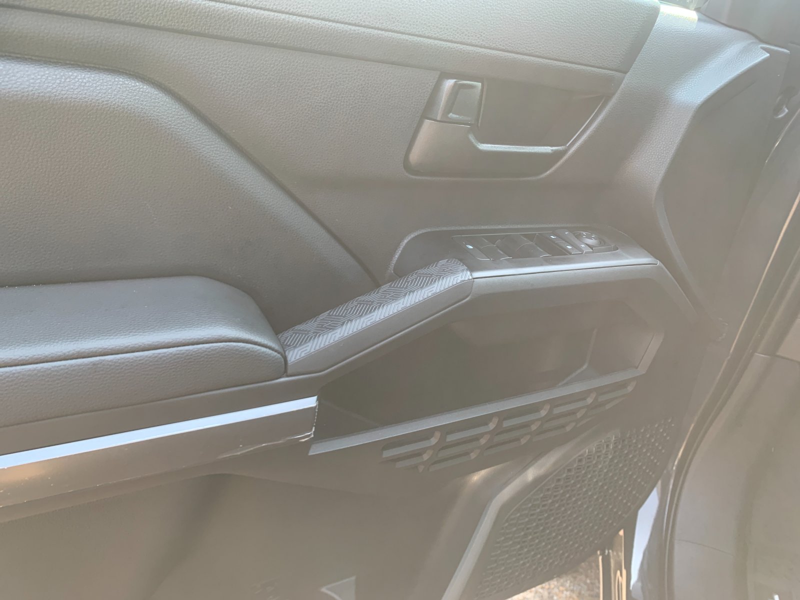 Used 2026 UNDERGROUND Toyota SR5 image 13