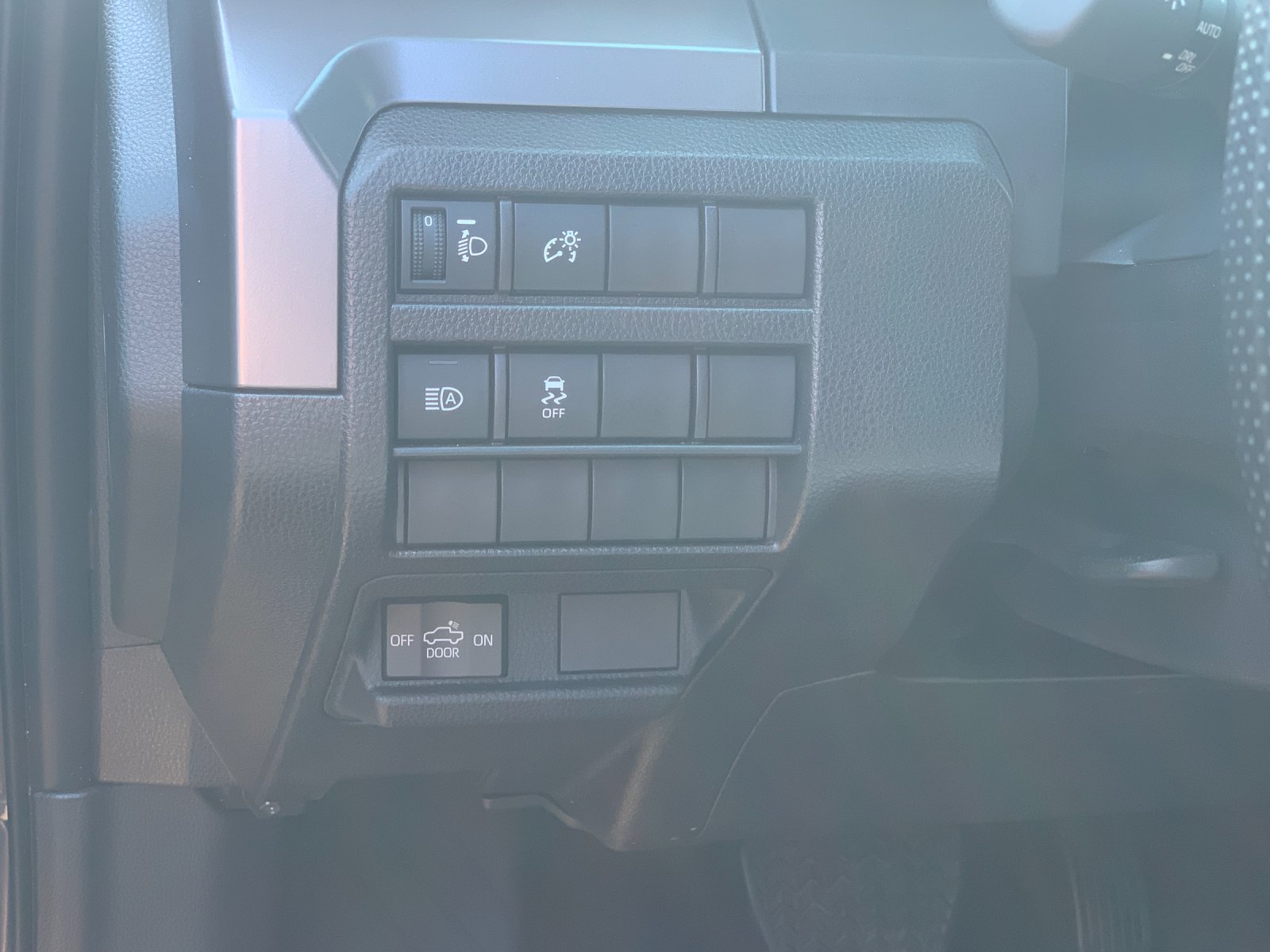 Used 2026 UNDERGROUND Toyota SR5 image 32