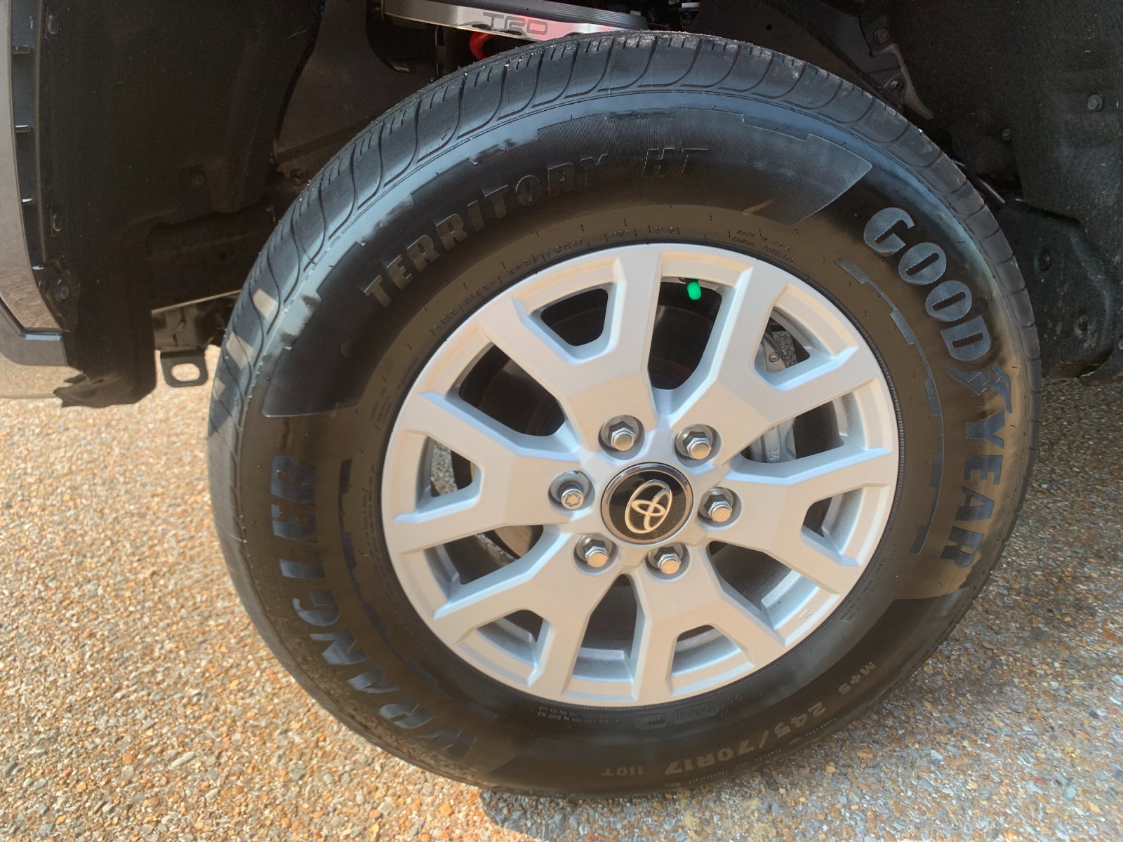 Used 2026 UNDERGROUND Toyota SR5 image 33