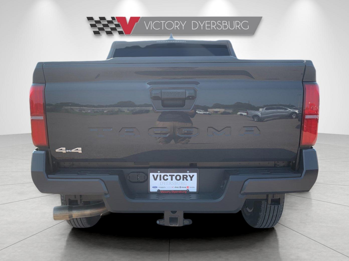 Used 2026 UNDERGROUND Toyota SR5 image 5