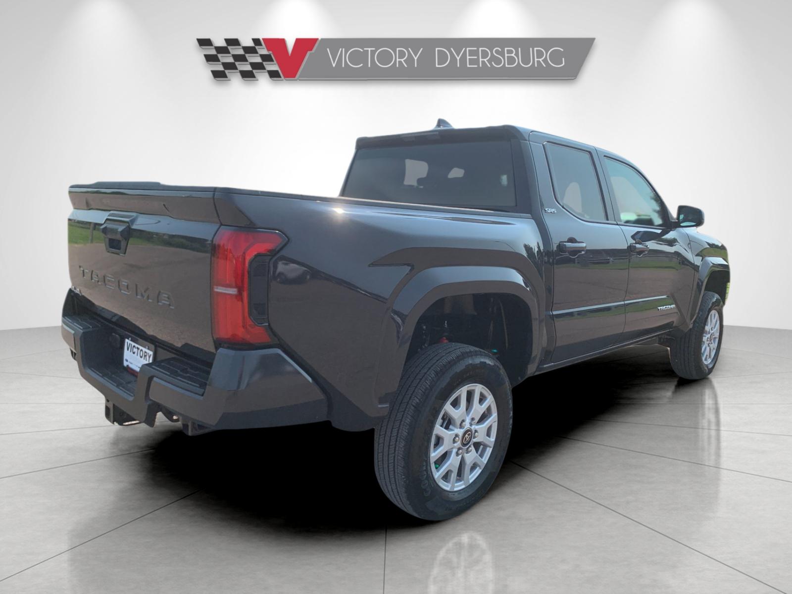 Used 2026 UNDERGROUND Toyota SR5 image 4