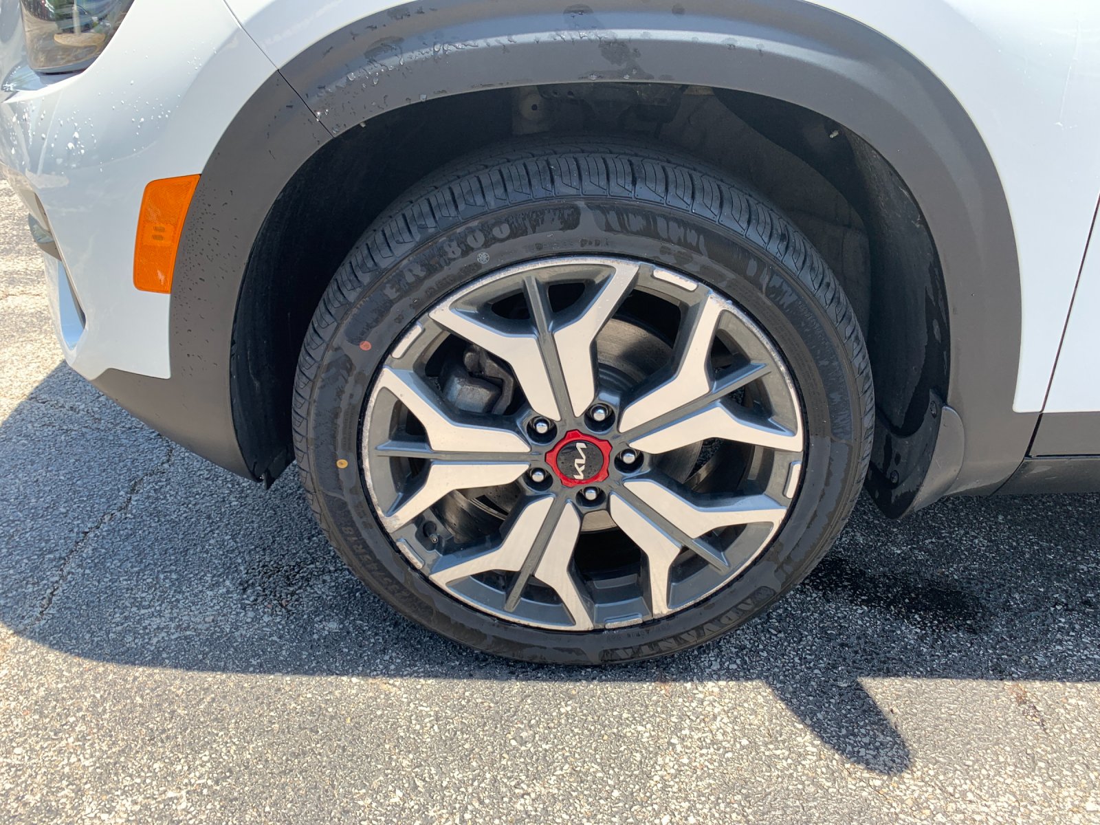 Used 2023 White Kia SX image 34