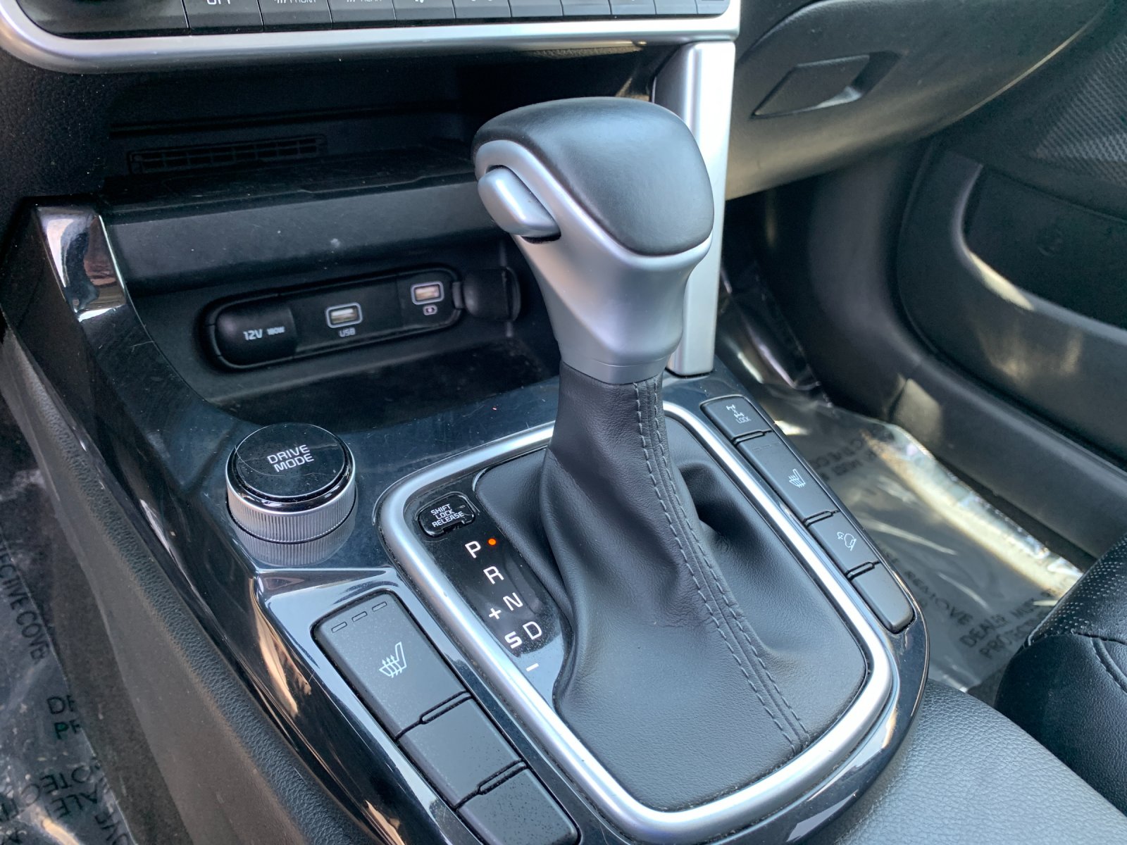 Used 2023 White Kia SX image 26
