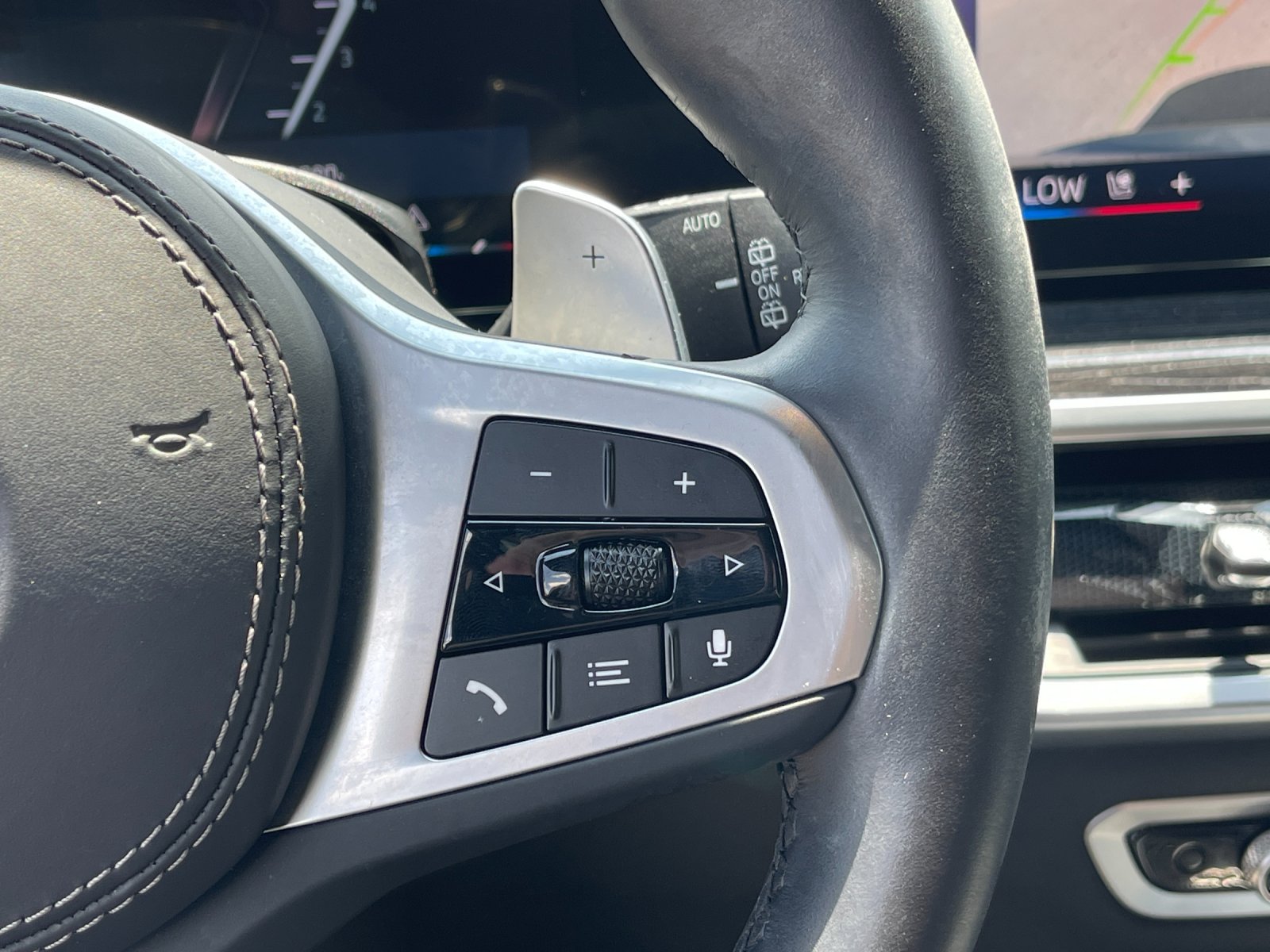 Used 2024 Gray BMW xDrive40i image 29