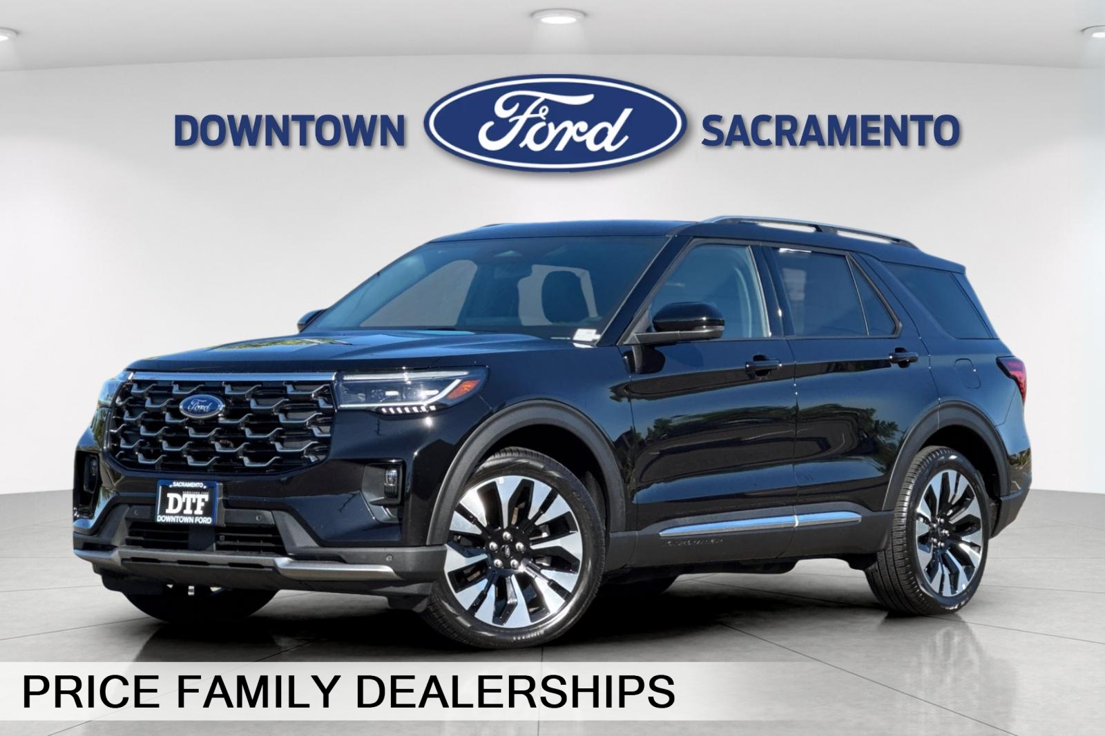 2026 Ford Explorer Platinum 4WD's photo
