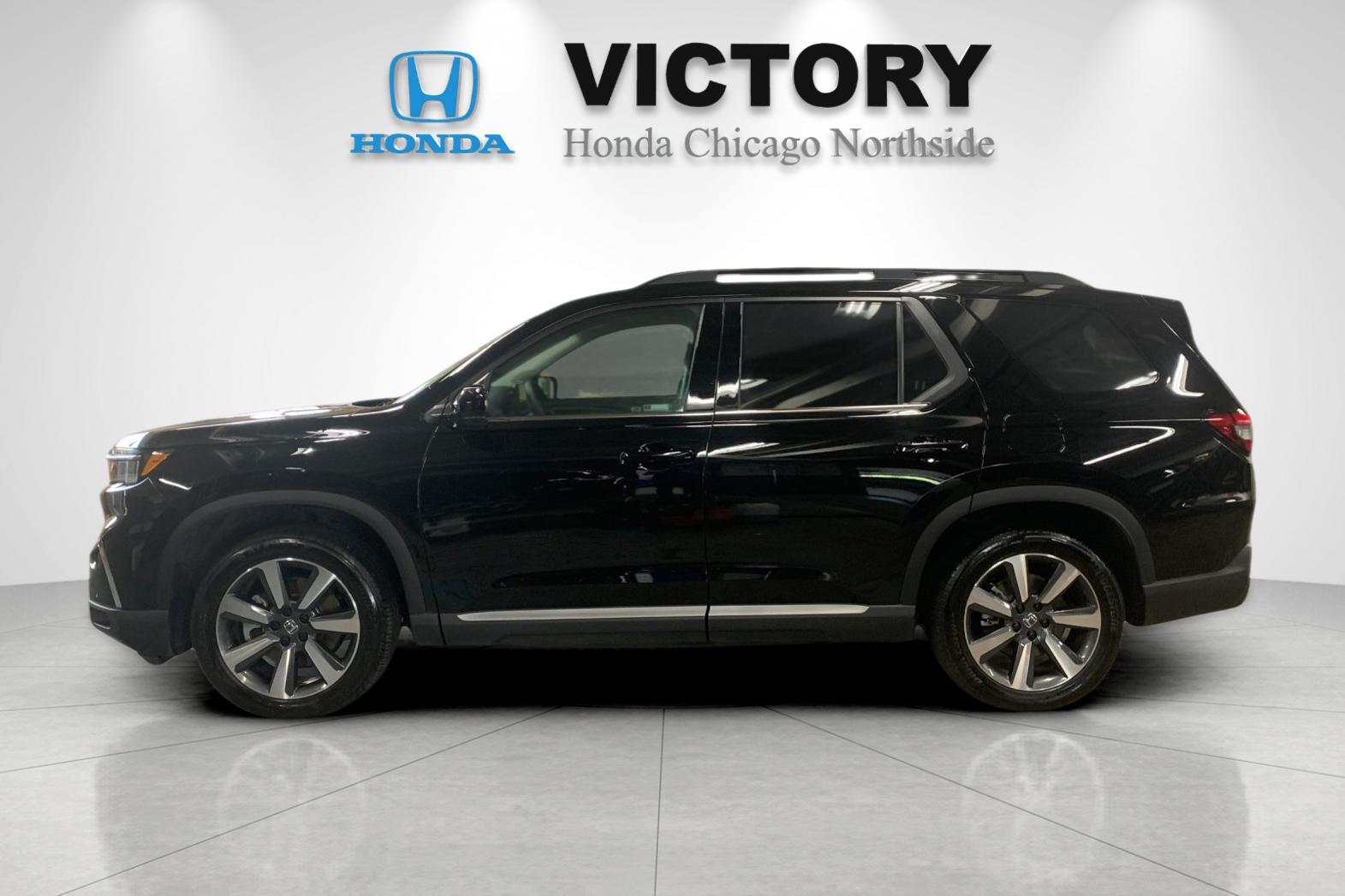 Certified Used 2025 Crystal Black Pearl Honda Touring image 6