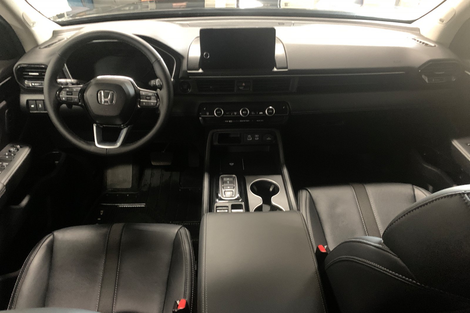 Certified Used 2025 Crystal Black Pearl Honda Touring image 15