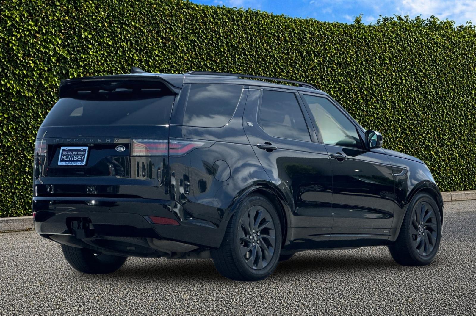 Used 2022  Land Rover S R-Dynamic image 4