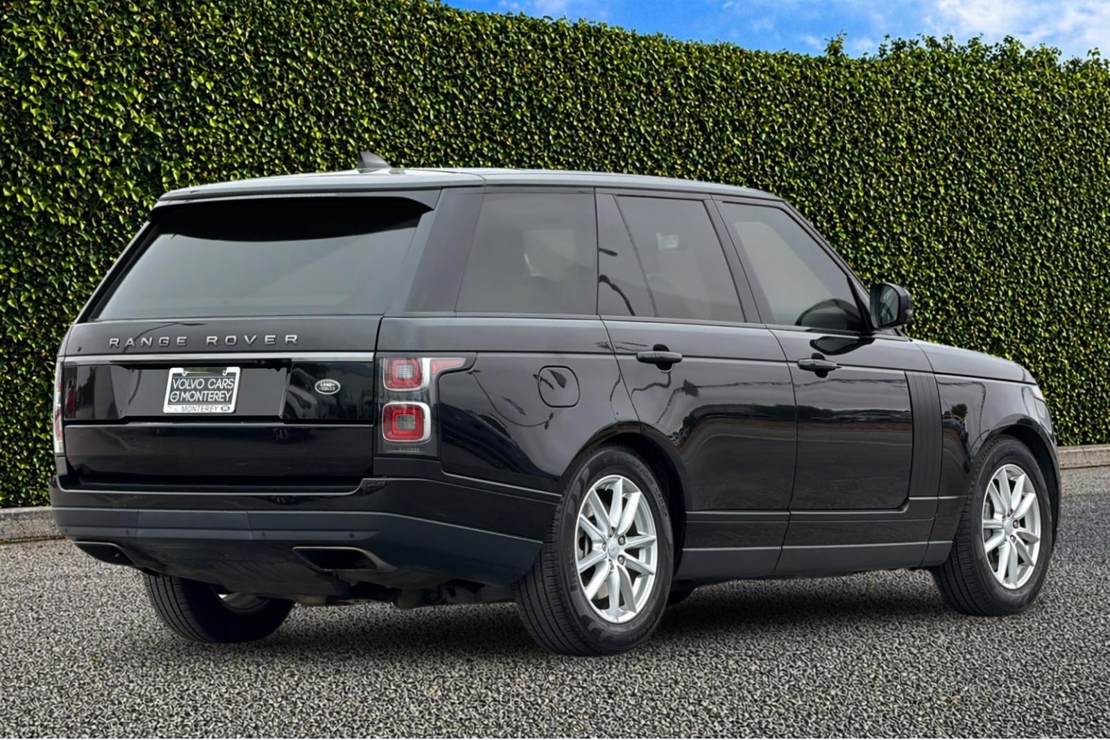 Used 2020  Land Rover SWB image 4