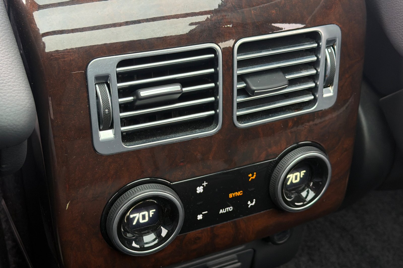 Used 2020  Land Rover SWB image 15