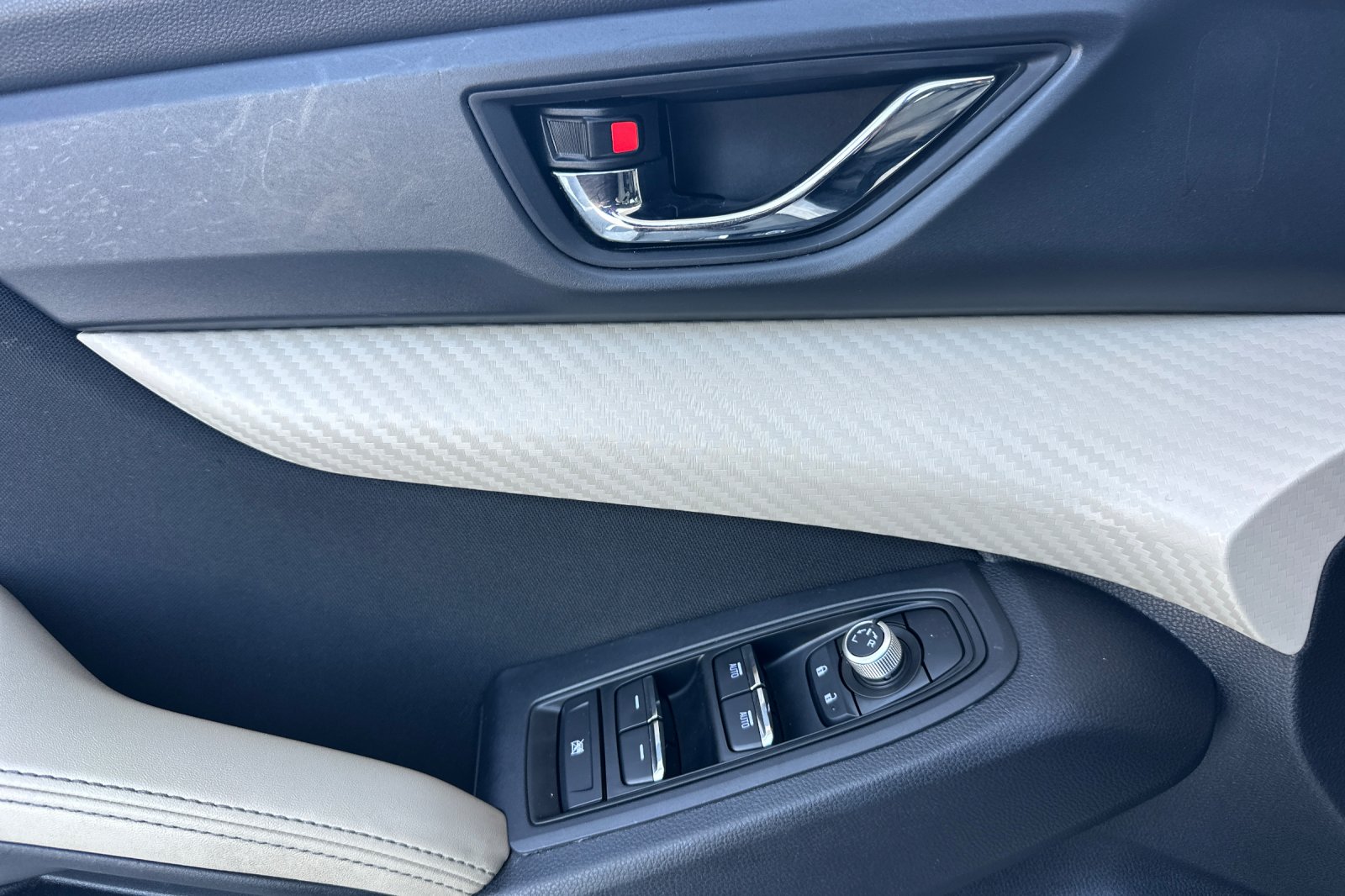 Used 2019 White Subaru Premium image 10