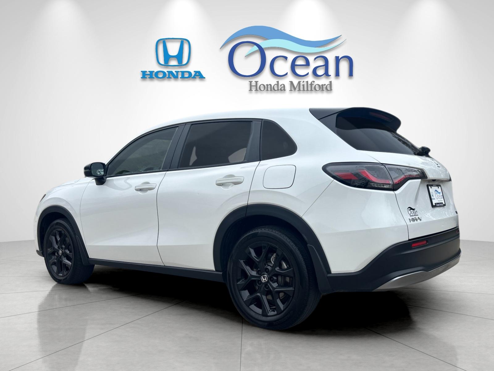 Used 2023 Platinum White Honda Sport image 5