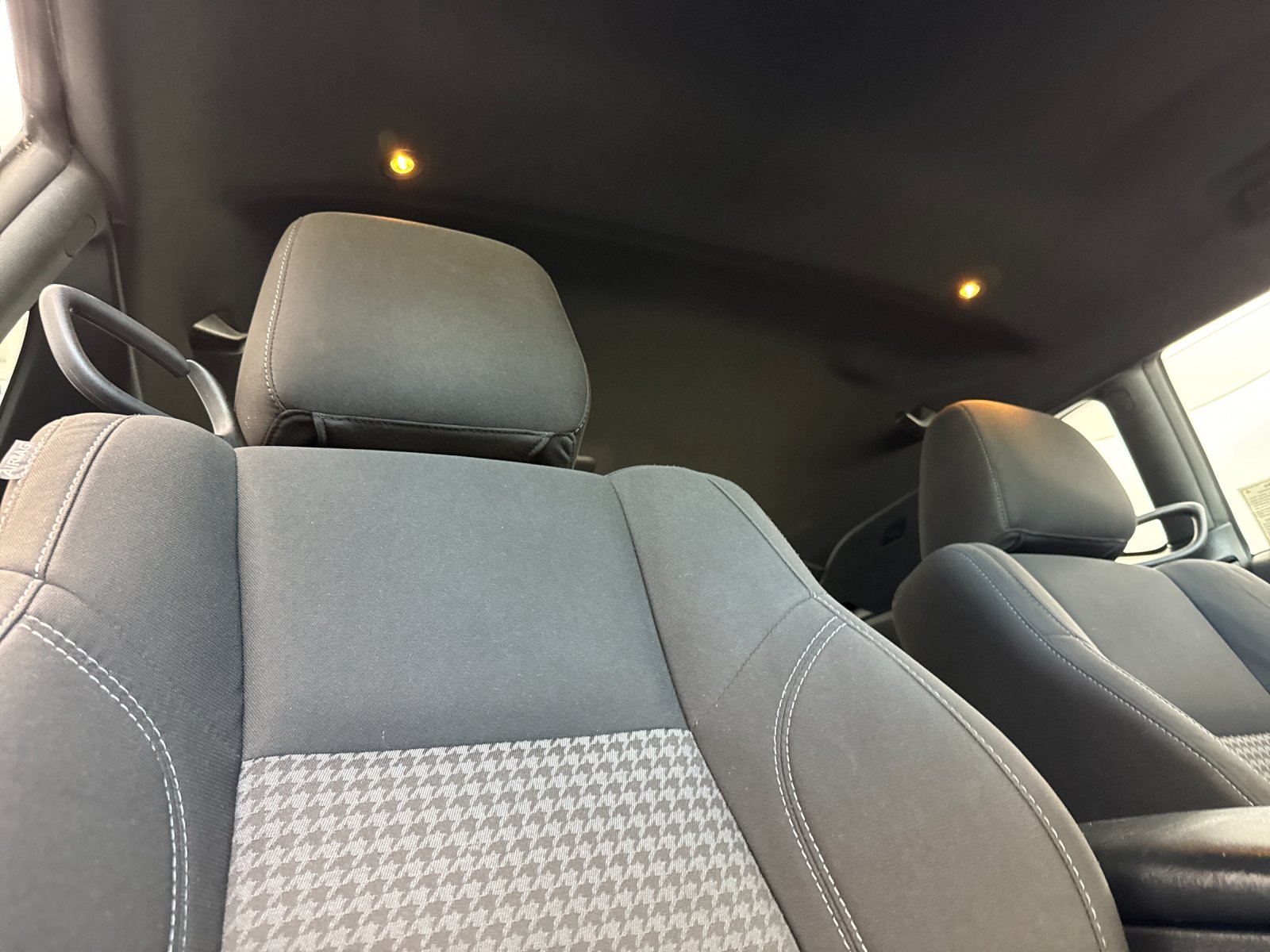 Used 2022 Green Dodge SXT image 15