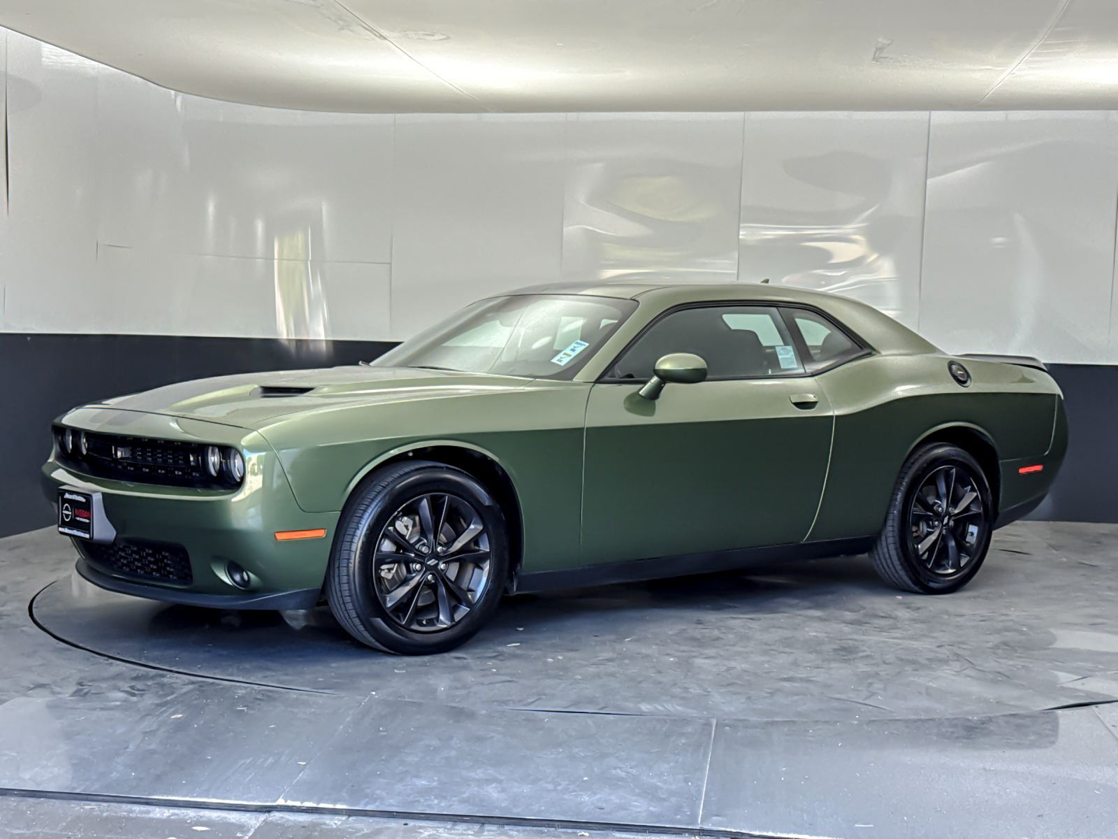 Used 2022 Green Dodge SXT image 7