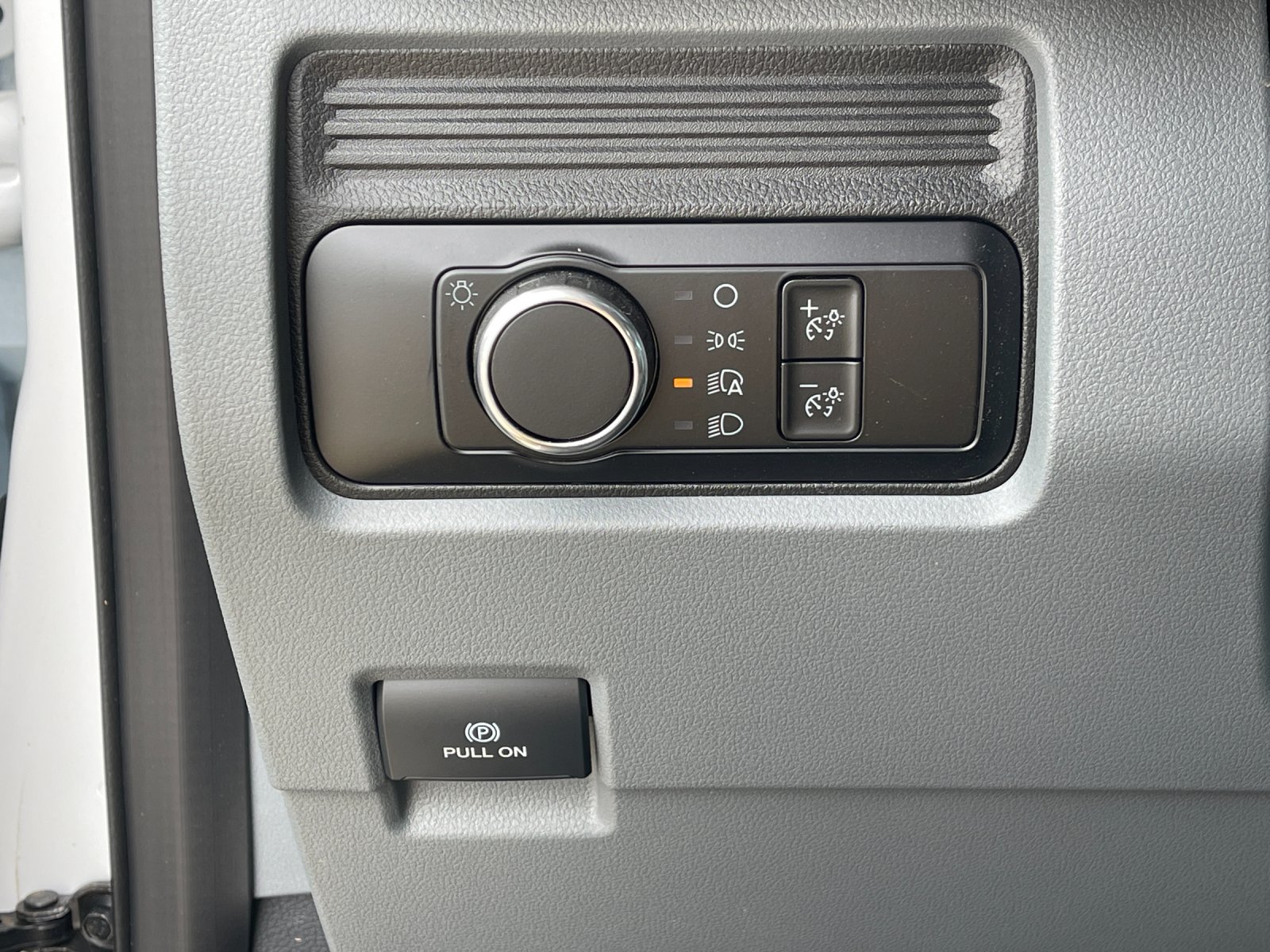 Used 2024 White Ford XL image 28