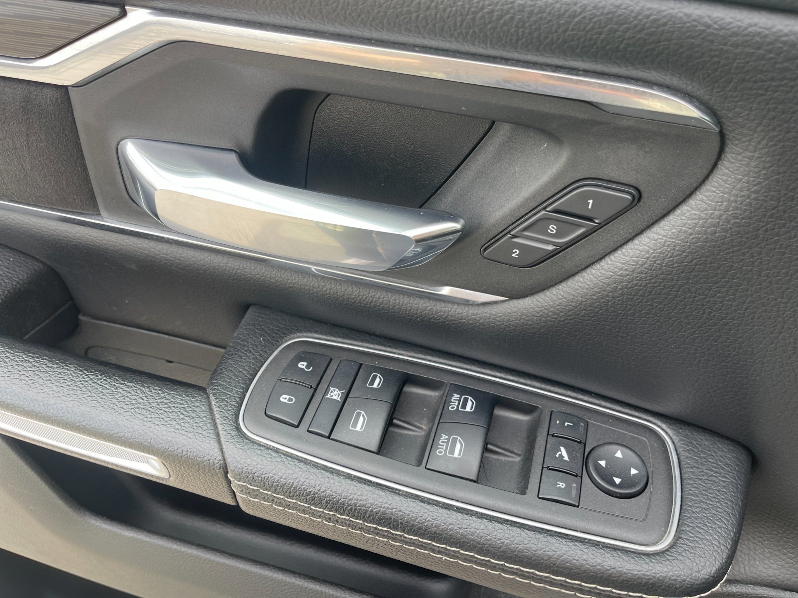 Used 2024 White Ram Laramie image 13