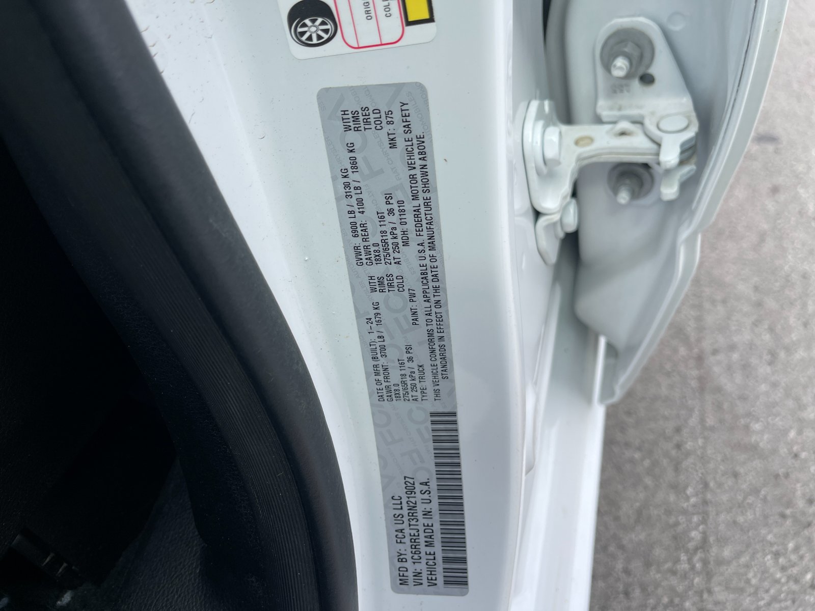 Used 2024 White Ram Laramie image 32