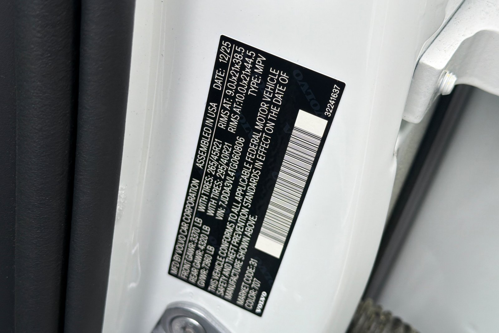 New 2026 Crystal White Volvo Ultra image 28