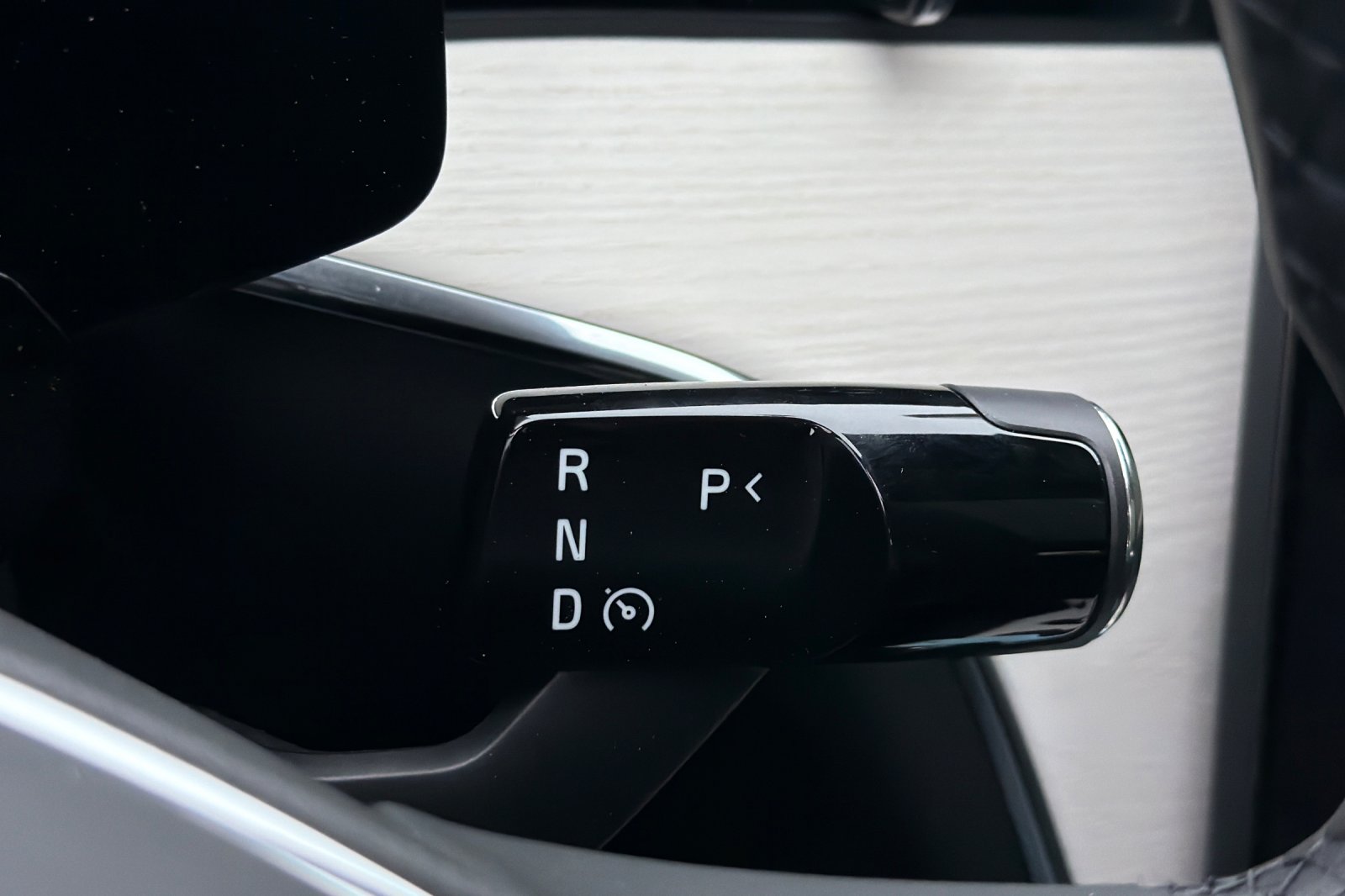 New 2026 Crystal White Volvo Ultra image 23