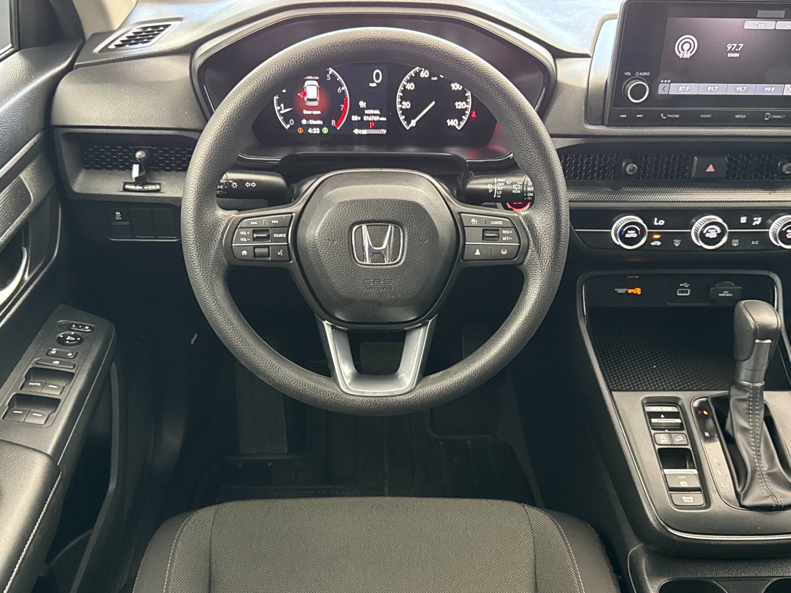 Used 2025  Honda LX image 13