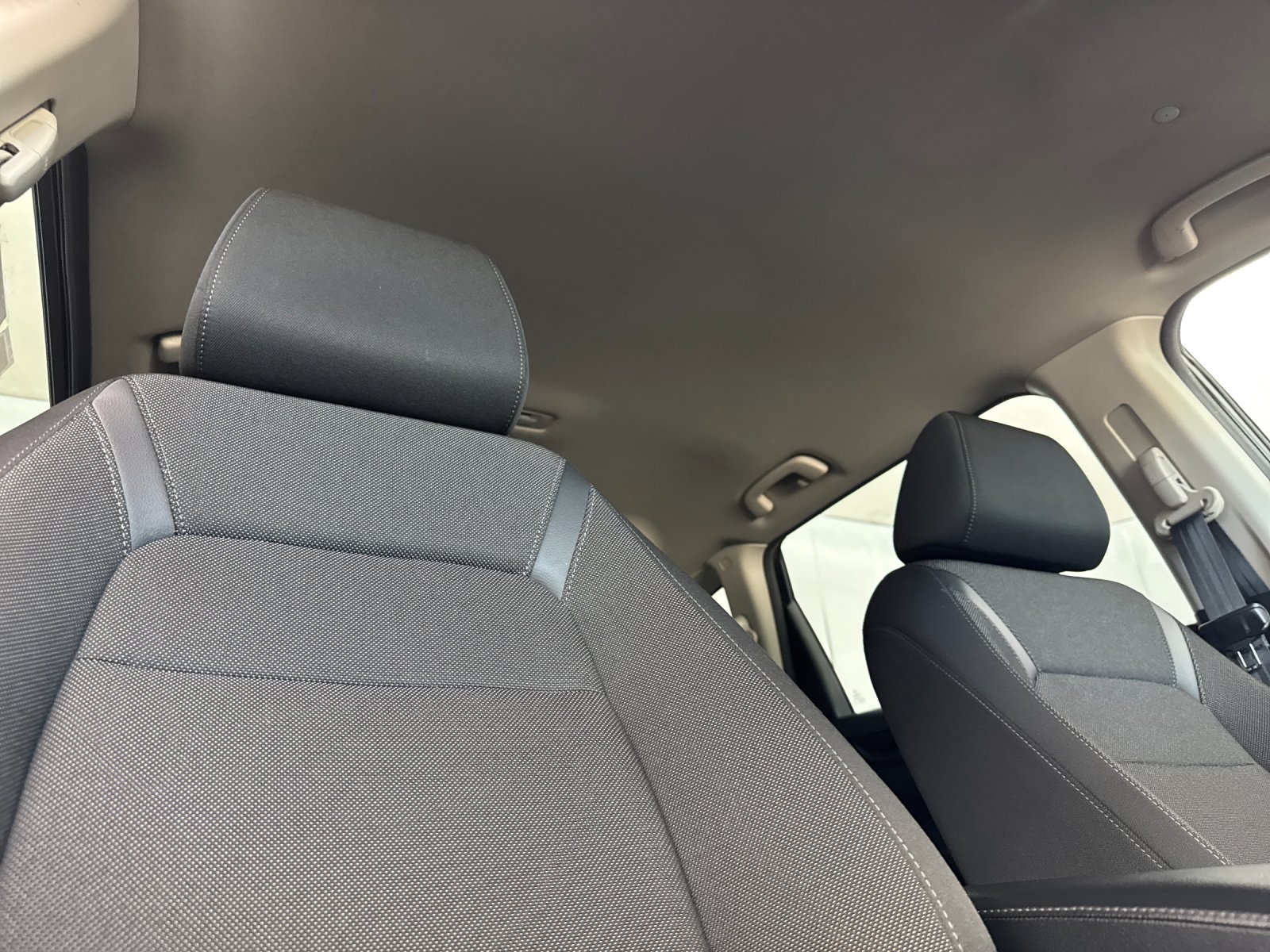 Used 2025  Honda LX image 16