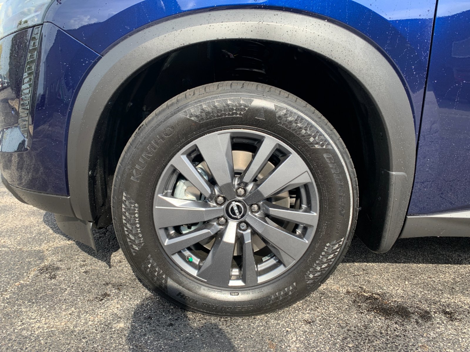 New 2026 Deep Ocean Blue Pearl Nissan SV image 32