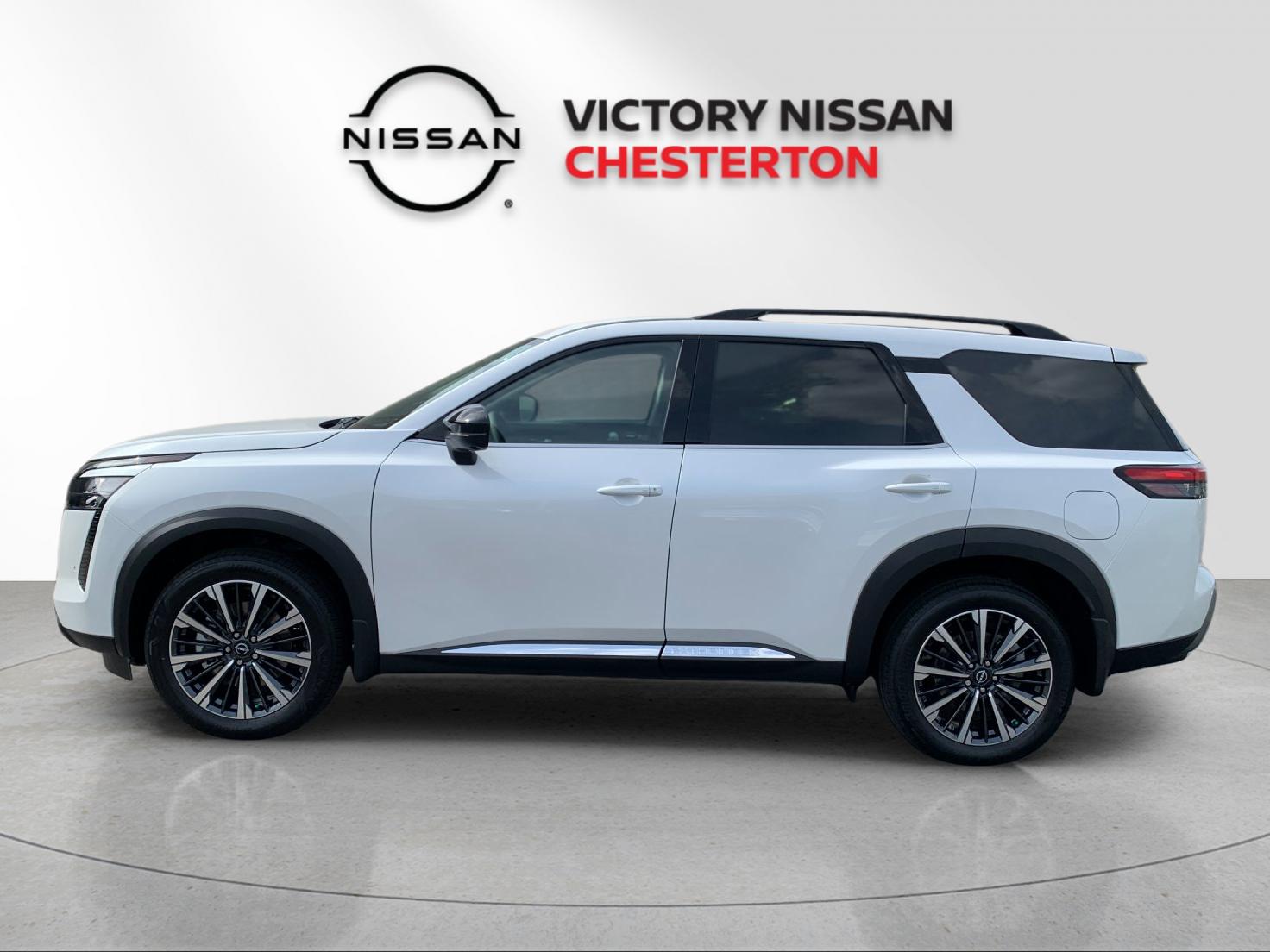 New 2026 Everest White Pearl TriCoat Nissan Platinum image 2