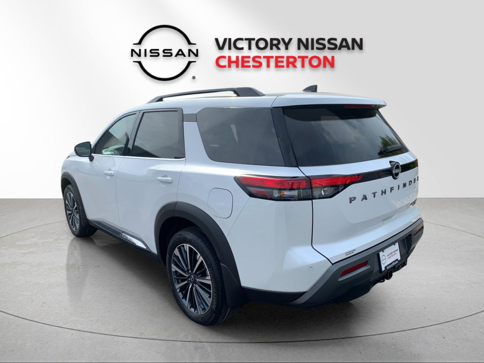 New 2026 Everest White Pearl TriCoat Nissan Platinum image 3