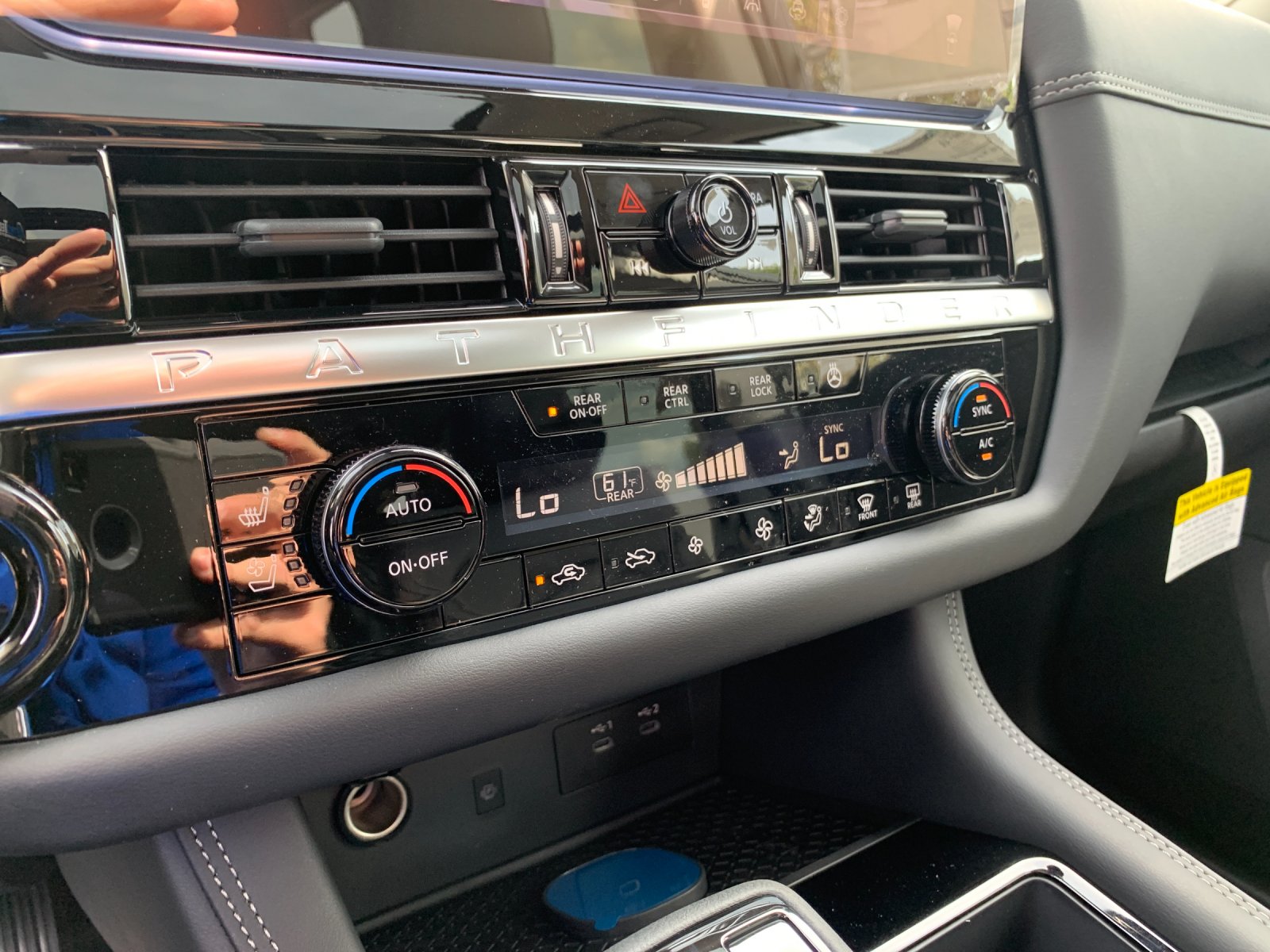 New 2026 Everest White Pearl TriCoat Nissan Platinum image 23