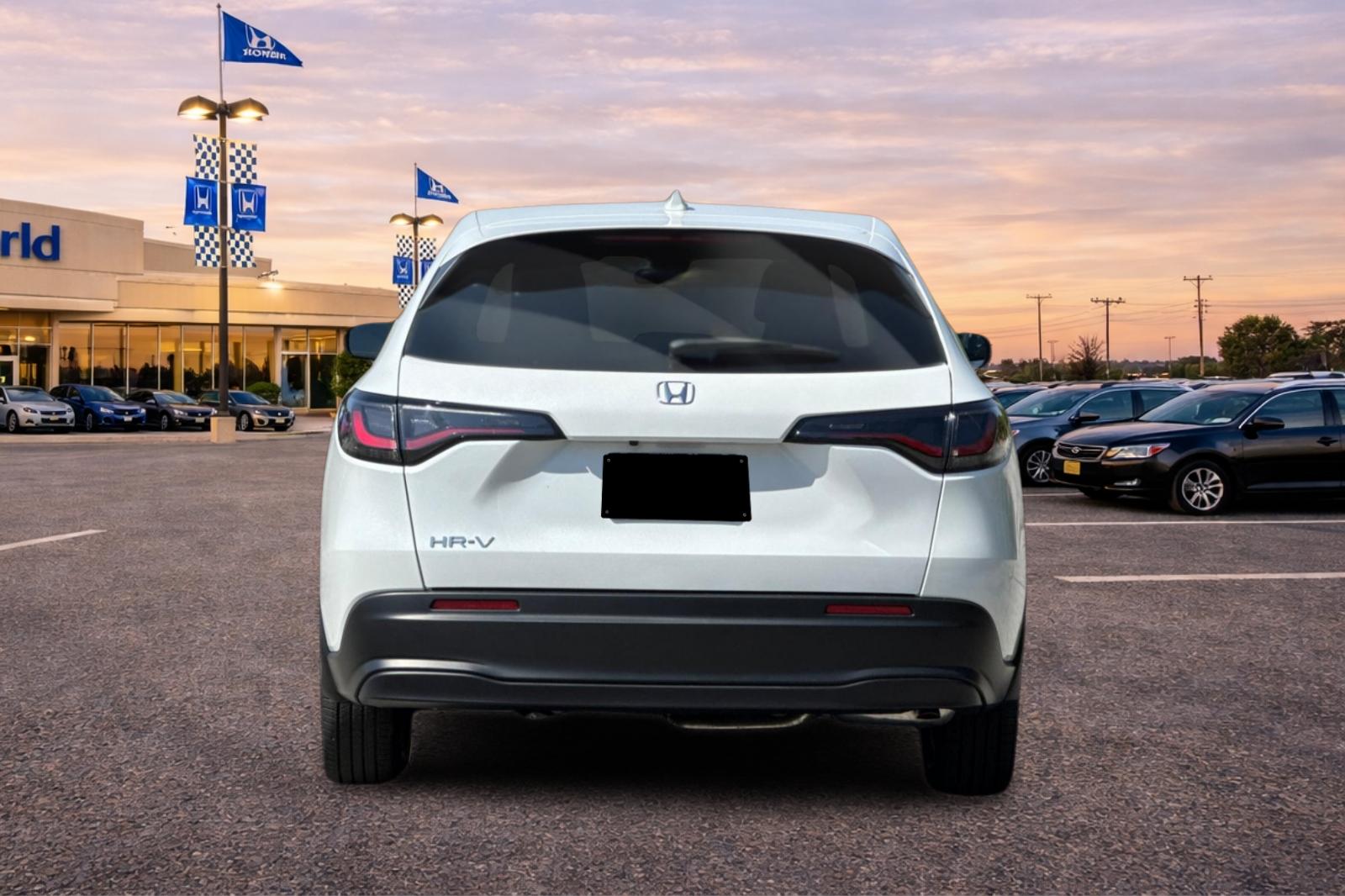 New 2027 Platinum White Pearl Honda LX image 5