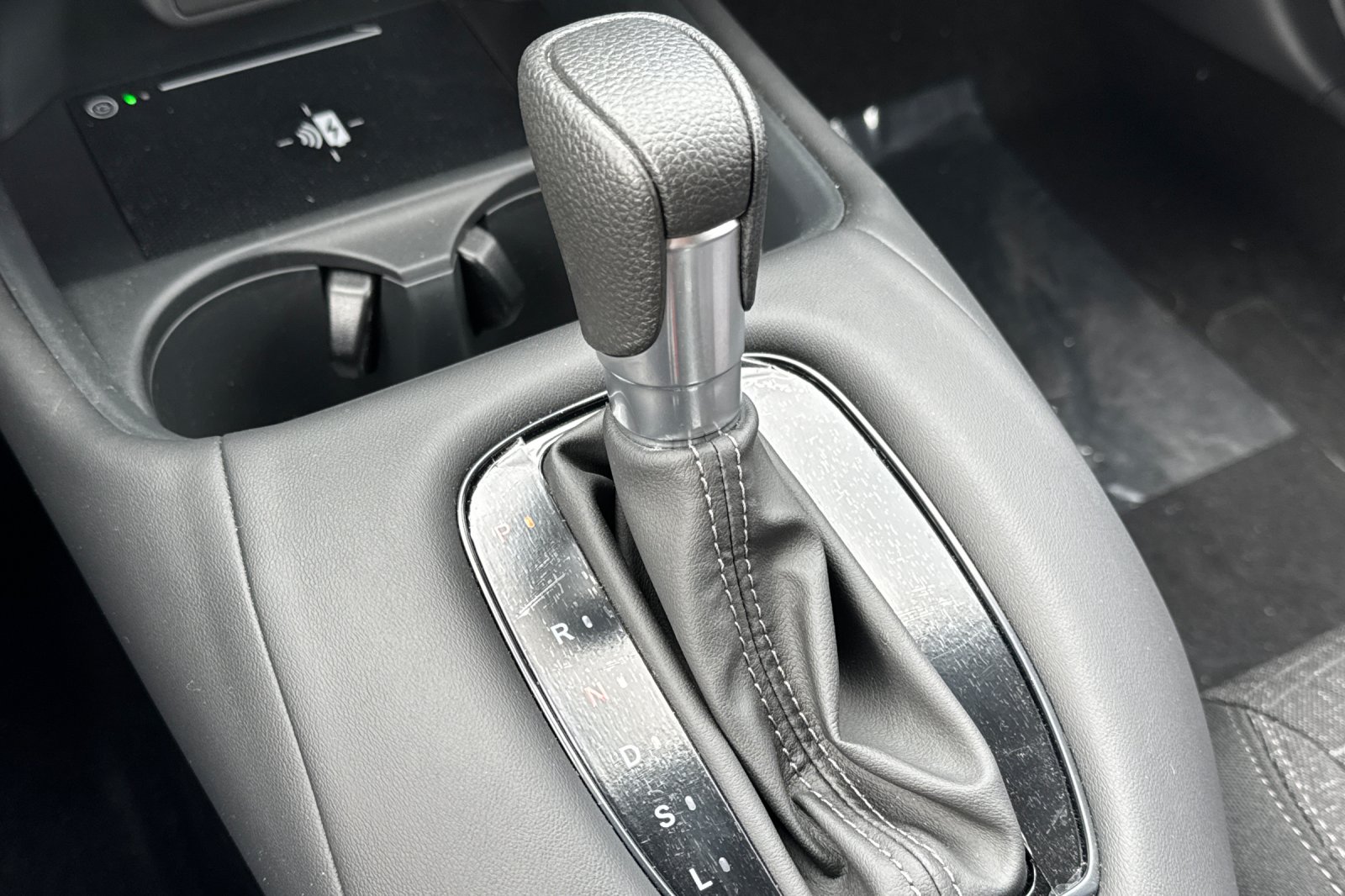 New 2027 Platinum White Pearl Honda LX image 24