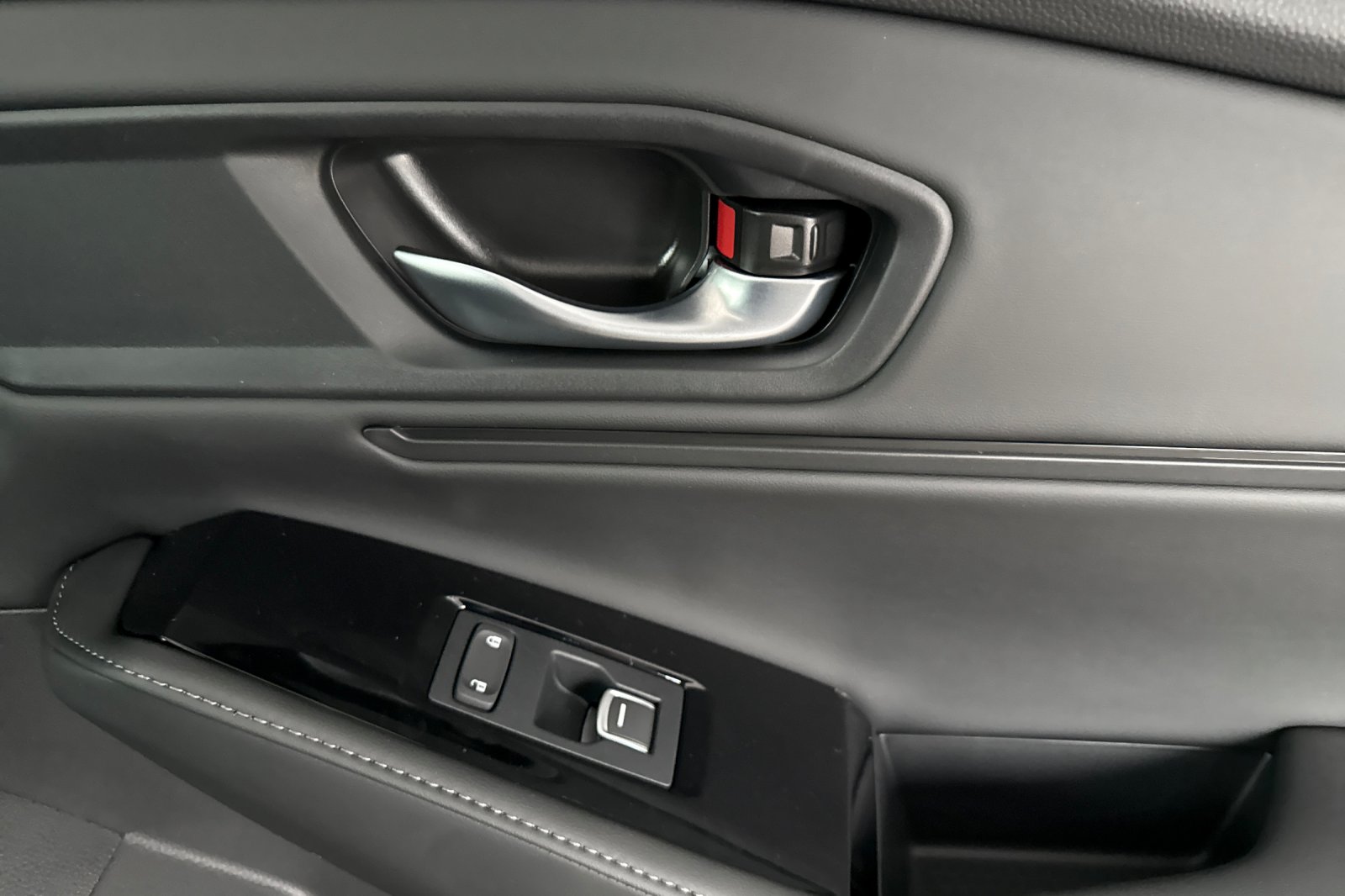 New 2026 Solar Silver Metallic Honda Touring image 17
