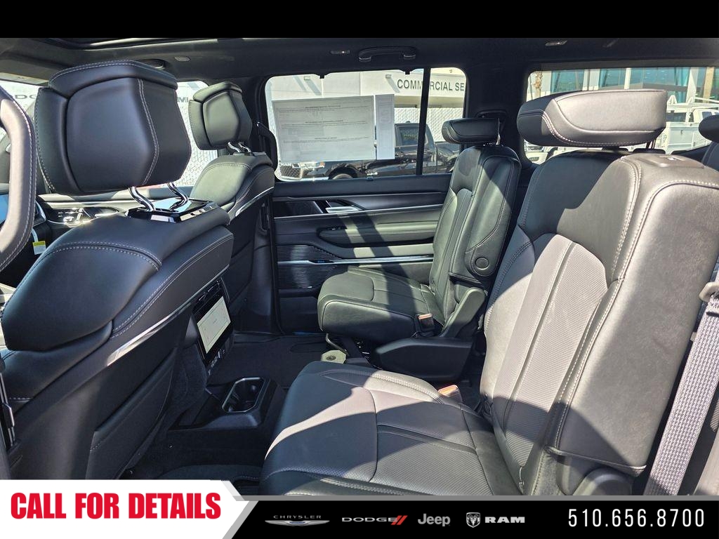 New 2026 Bright White Clearcoat Jeep Summit Obsidian image 13