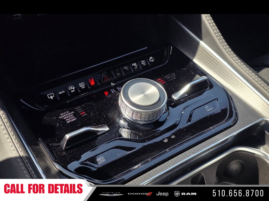 New 2026 Bright White Clearcoat Jeep Summit Obsidian image 20