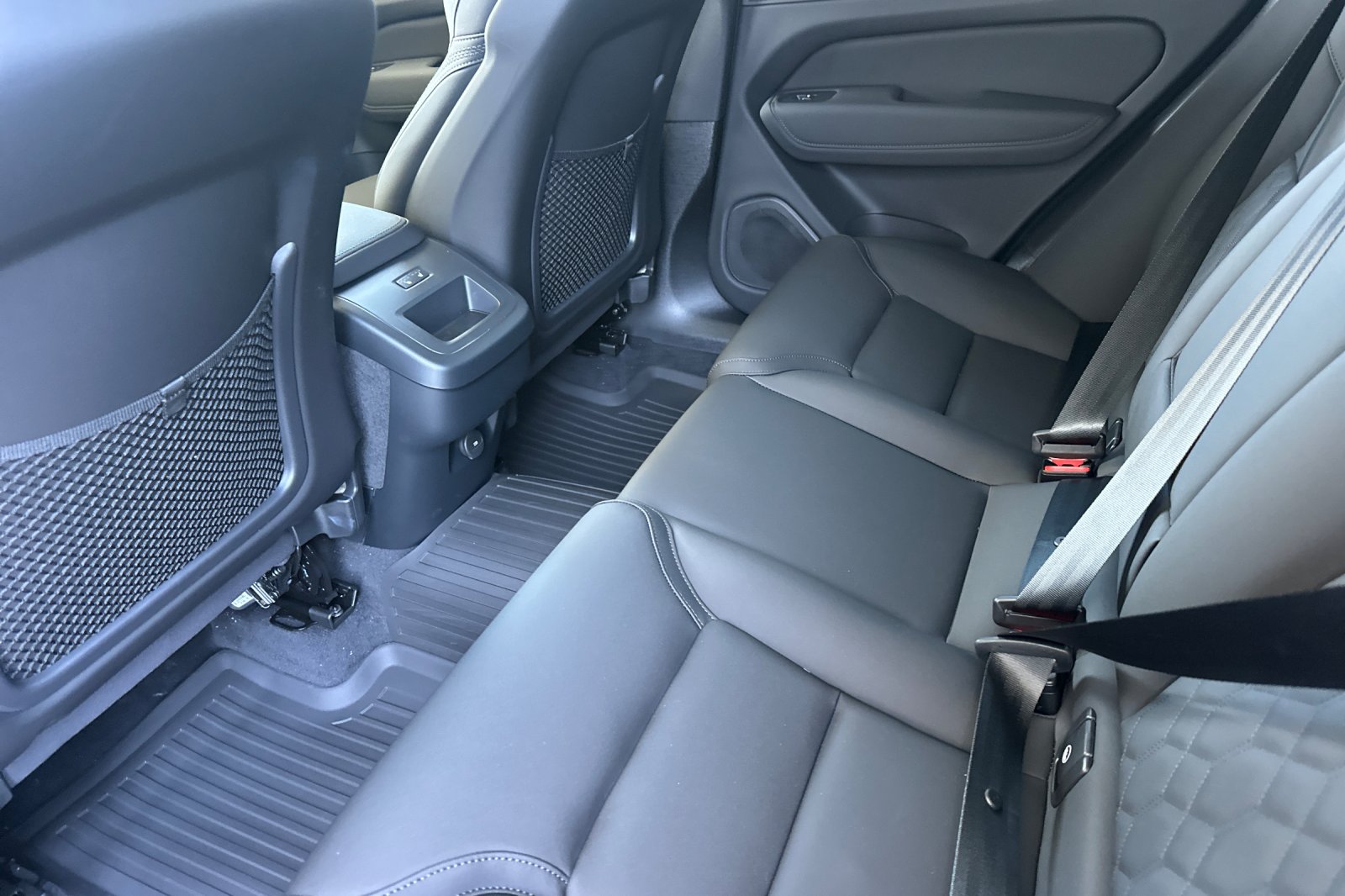 New 2026  Volvo B5 Plus image 12