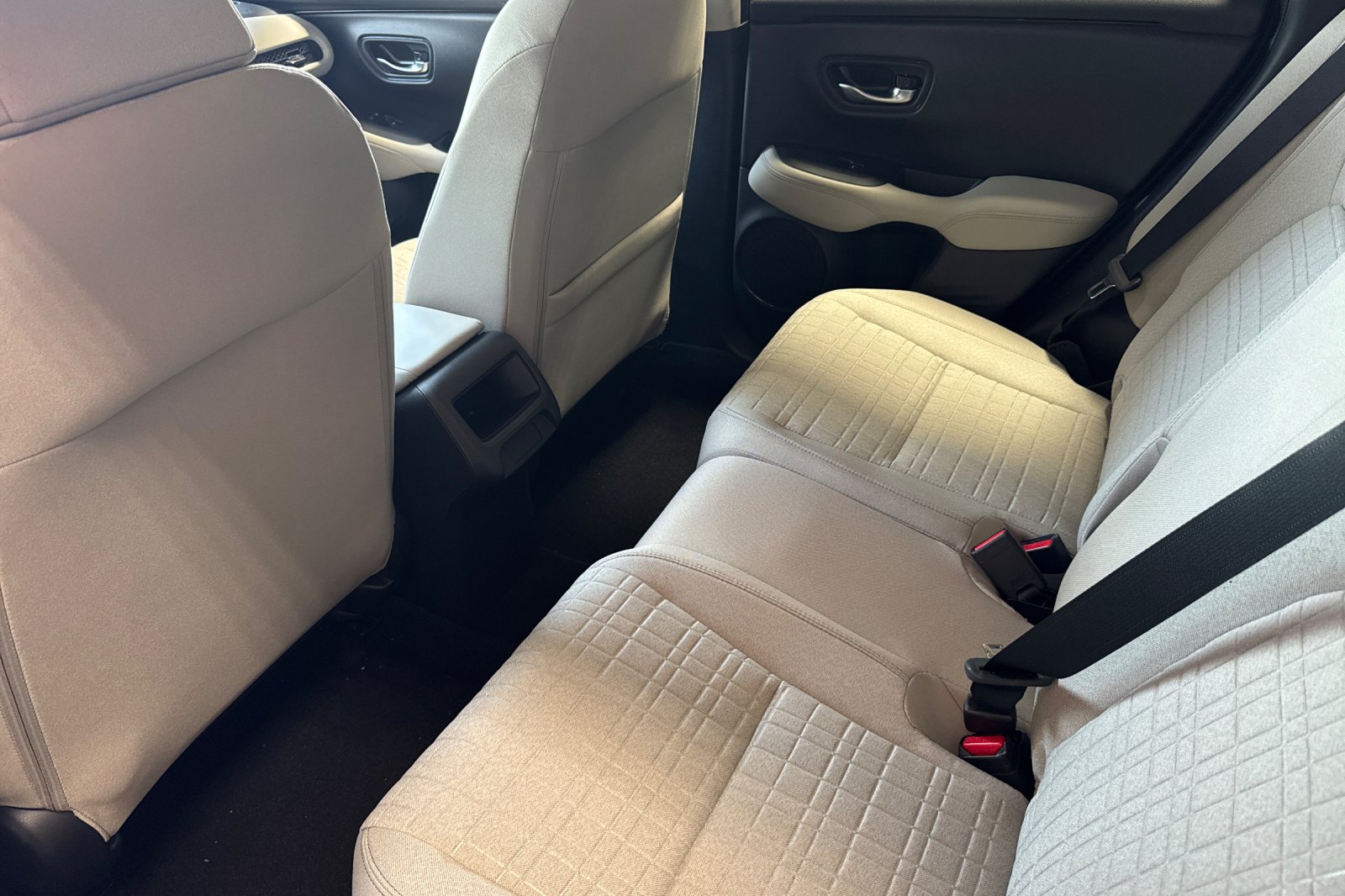 New 2027 Platinum White Pearl Honda LX image 13
