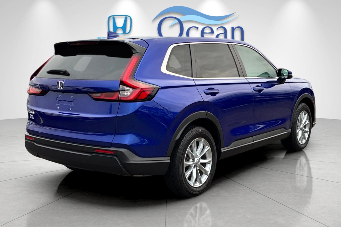 Used 2024 Still Night Pearl Honda EX-L image 3