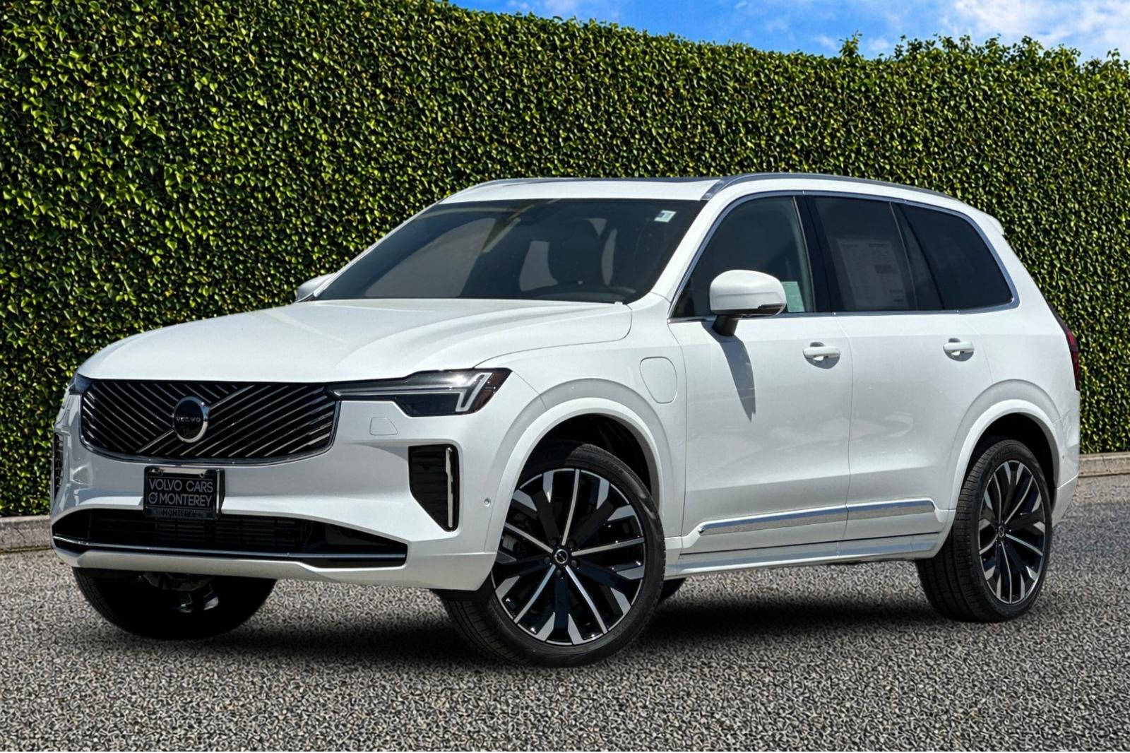 2026 Volvo XC90 T8 Recharge Plus Bright 7-Seat 4WD's photo
