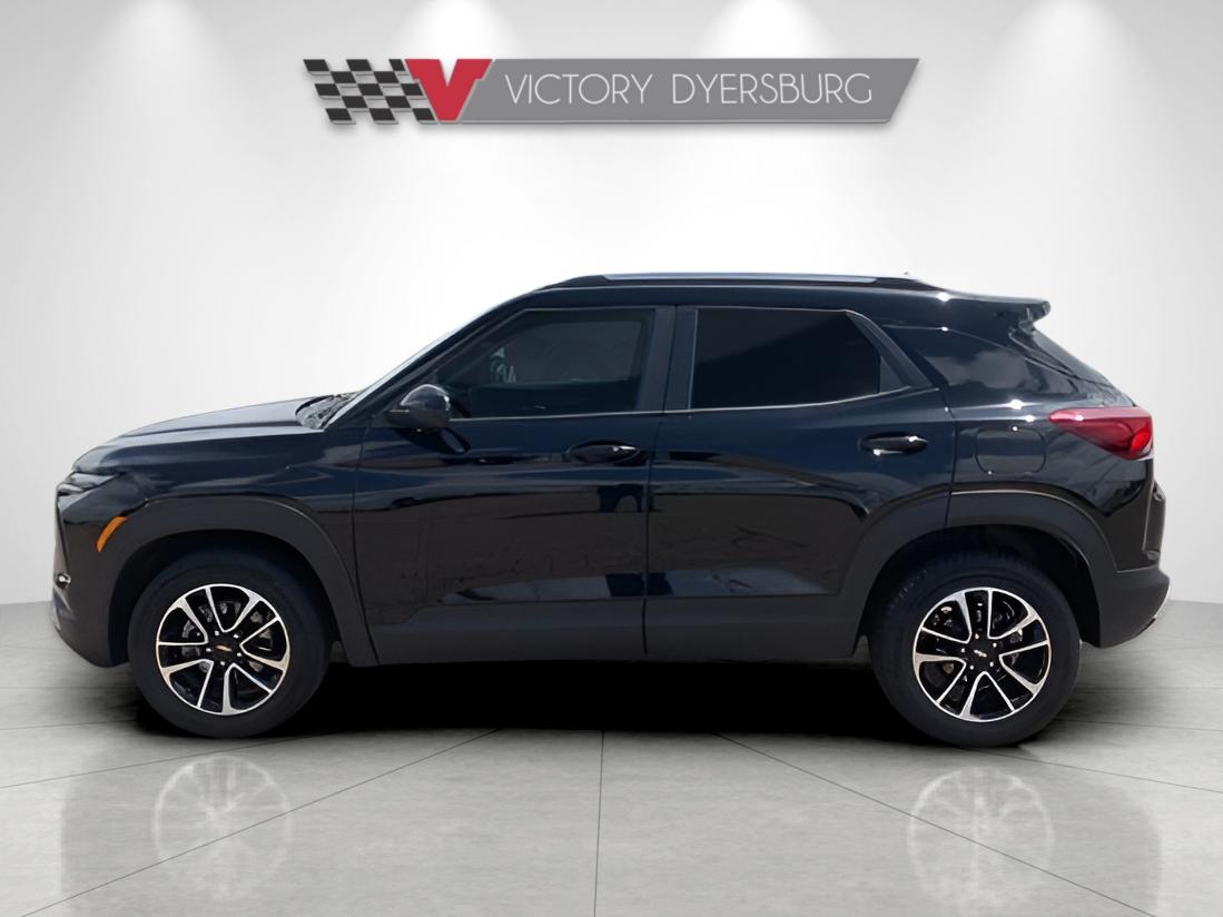 Used 2025 Black Chevrolet LT image 5