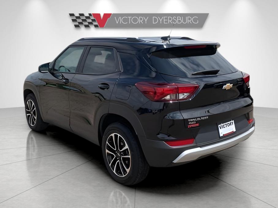 Used 2025 Black Chevrolet LT image 6