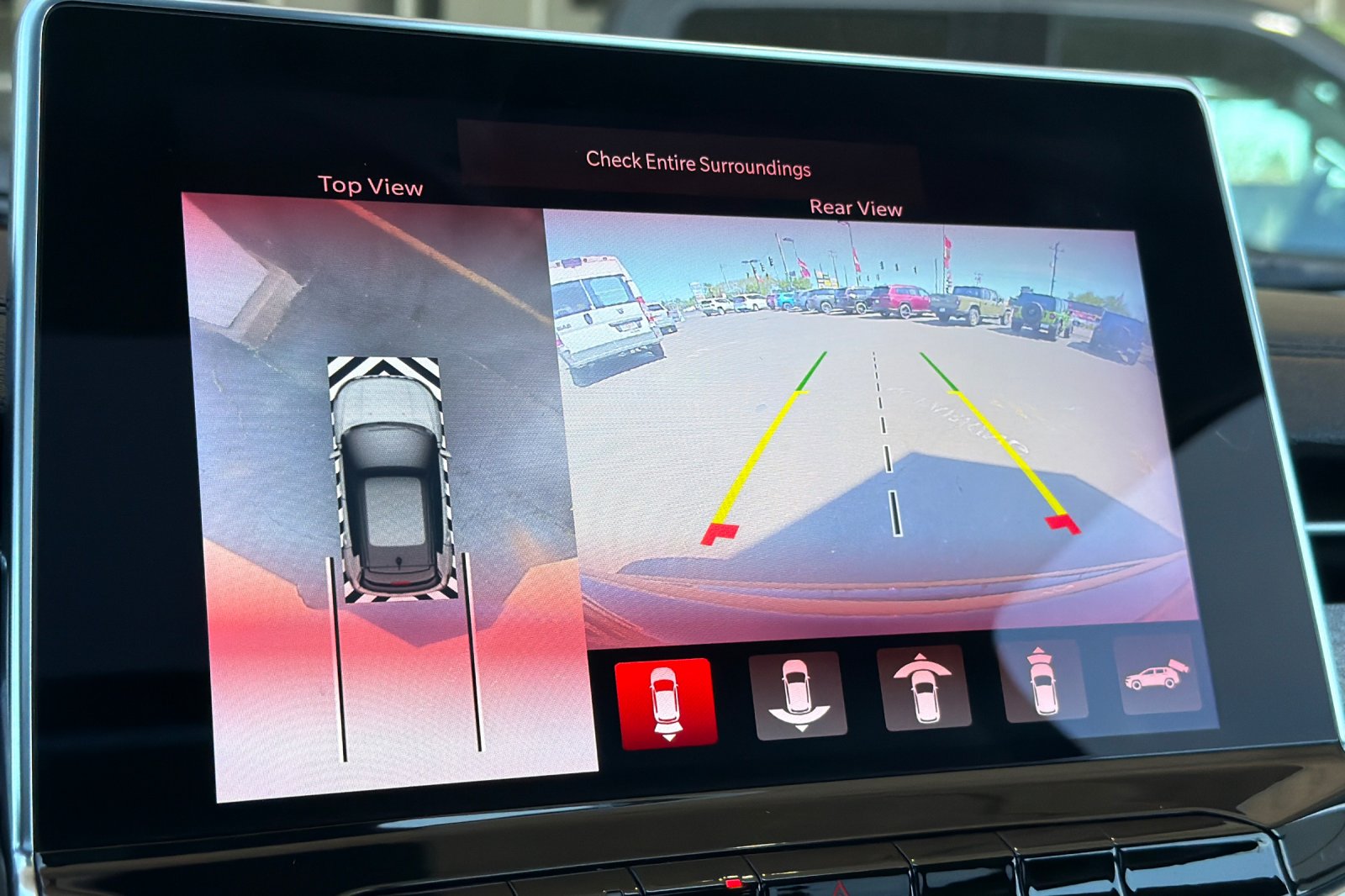 Used 2022 Black Jeep Latitude Lux image 17