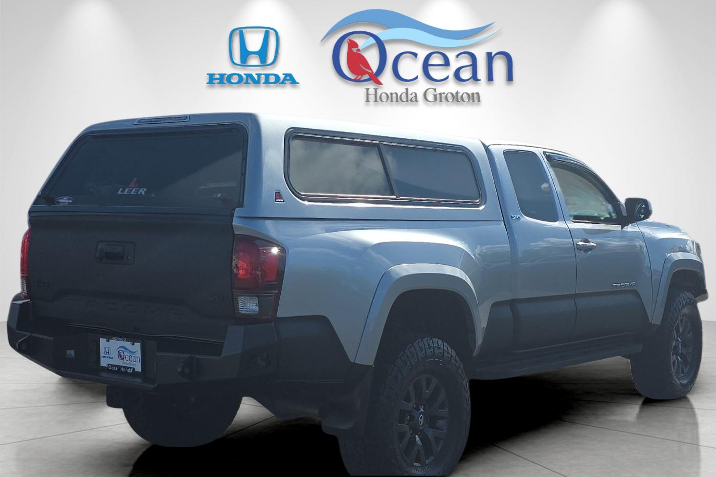 Used 2022 Celestial Silver Metallic Toyota SR5 image 3