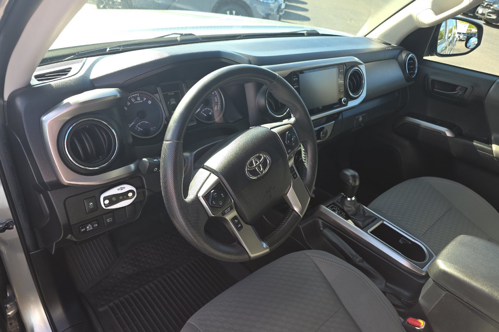 Used 2022 Celestial Silver Metallic Toyota SR5 image 9