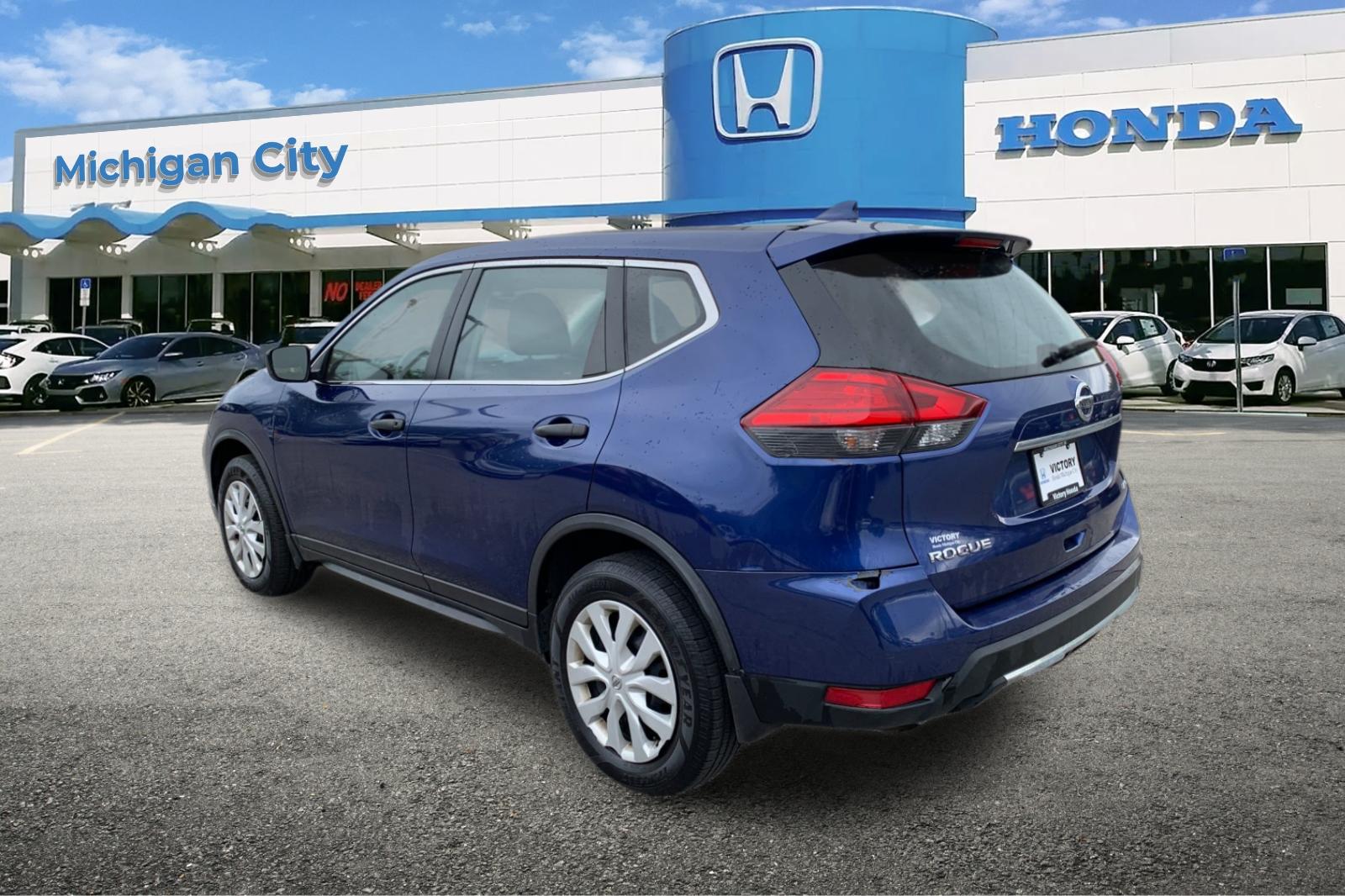 Used 2017 Caspian Blue Nissan S image 3