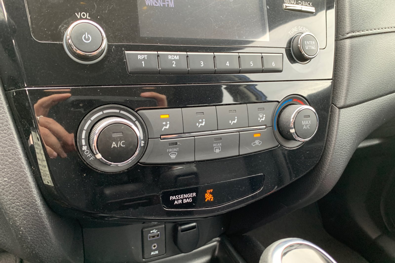 Used 2017 Caspian Blue Nissan S image 24