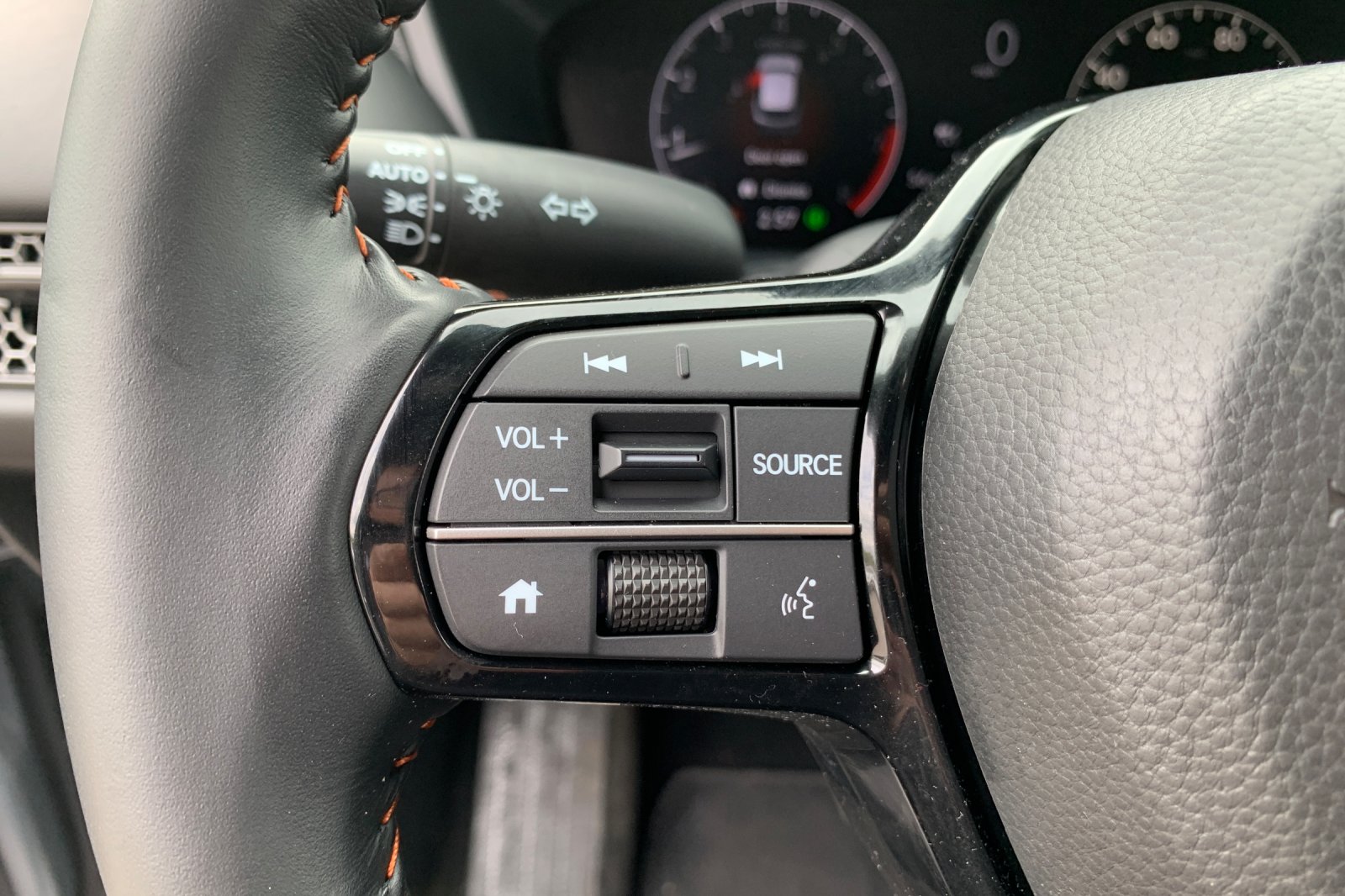 Certified Used 2025 Urban Gray Pearl Honda Sport image 28