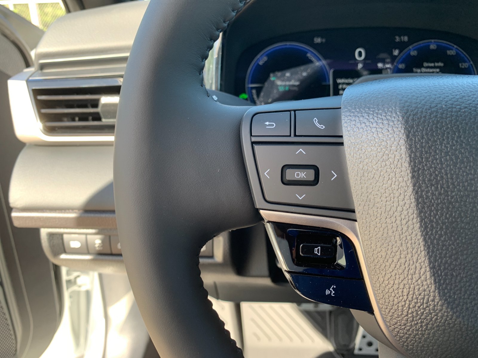 New 2026 Wind Chill Pearl Toyota XSE image 27