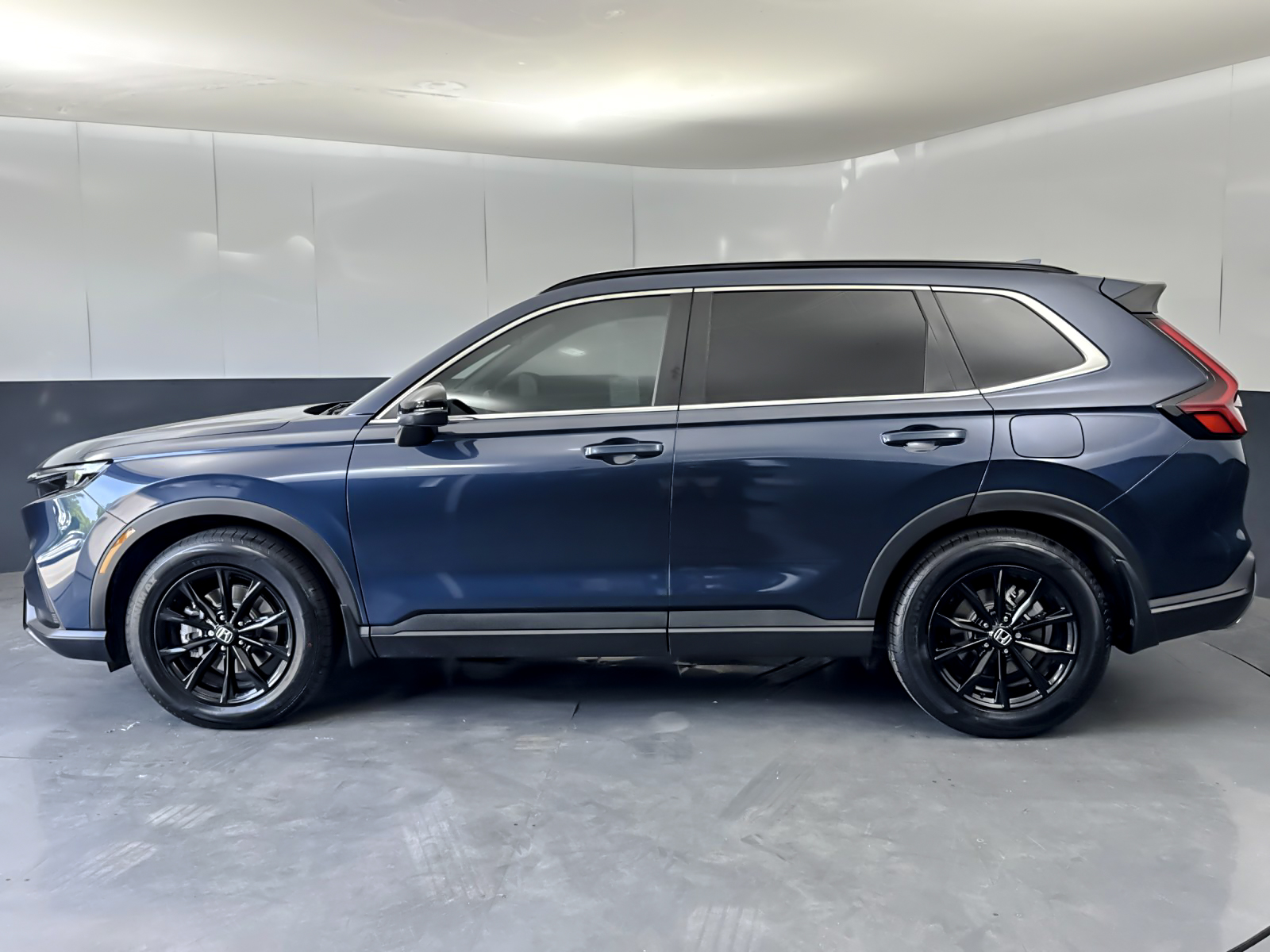 Used 2025  Honda Sport image 6