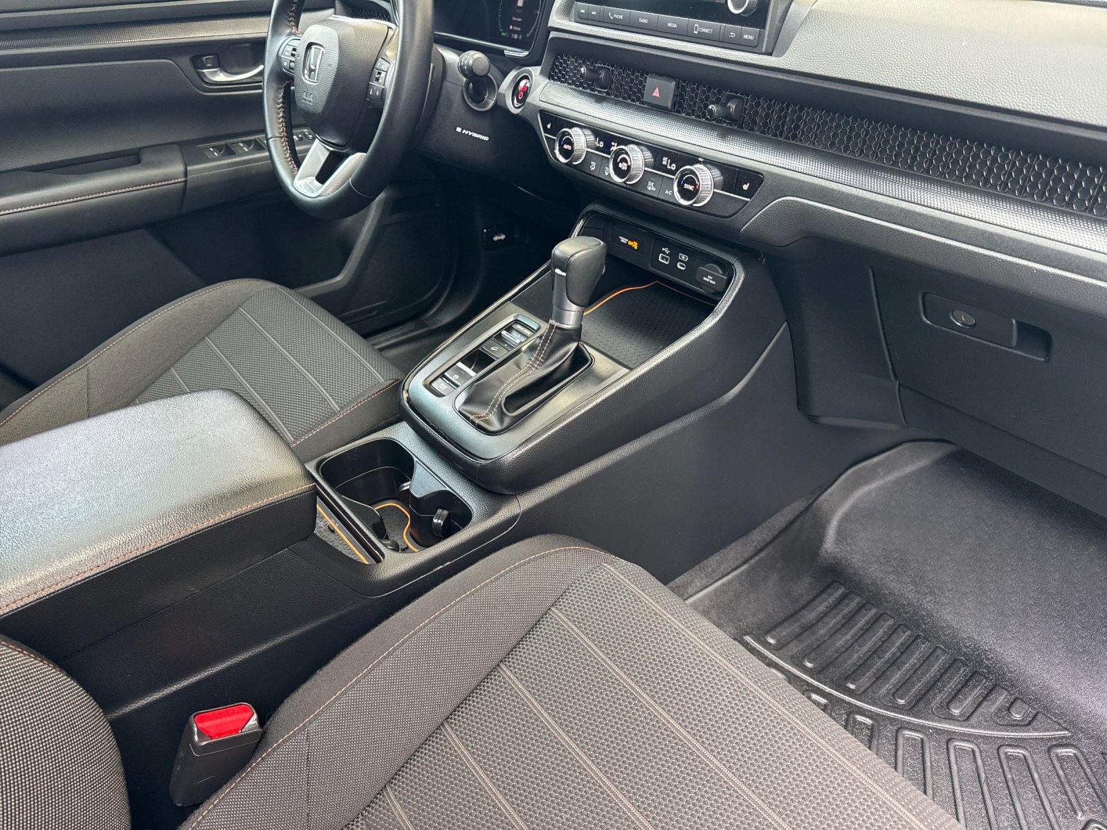 Used 2025  Honda Sport image 15