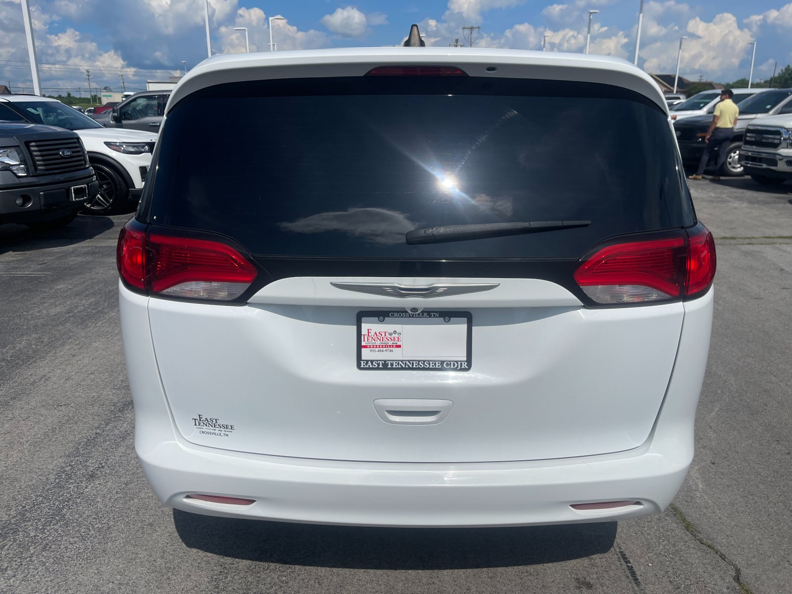 2022 Chrysler Voyager LX's photo